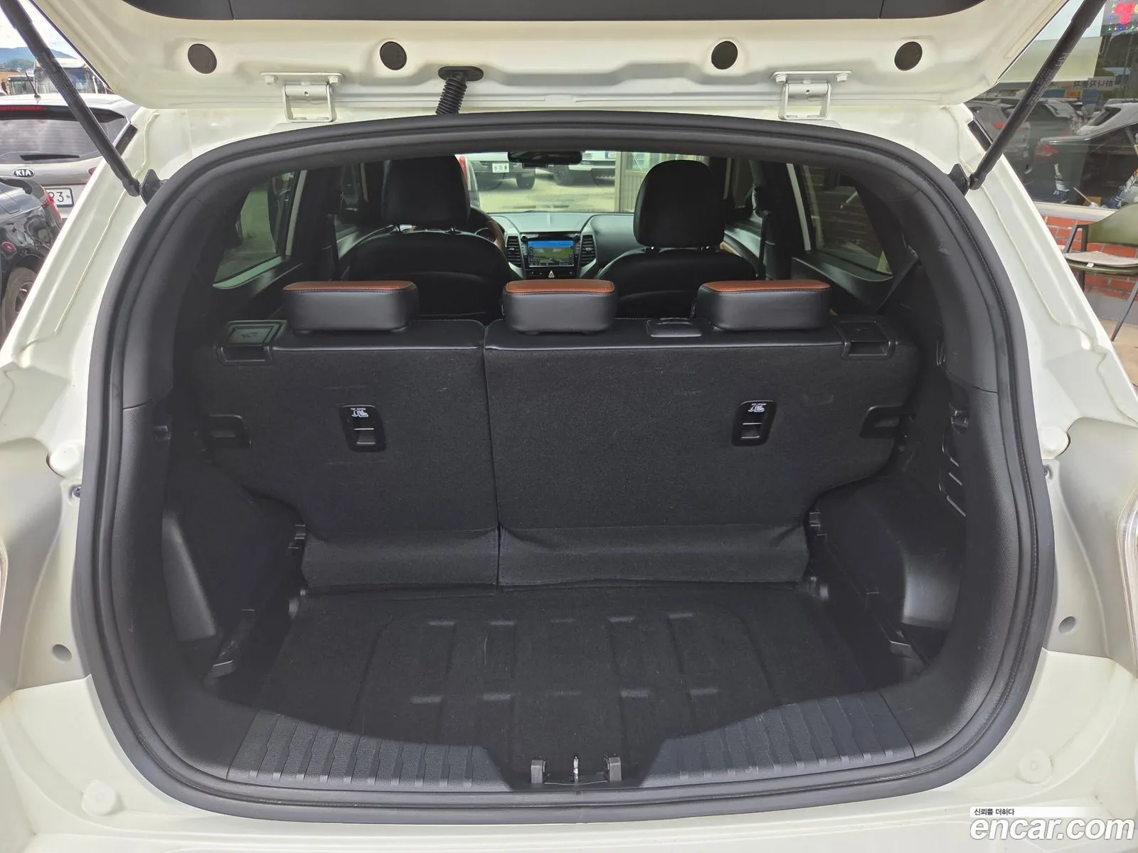 KG Mobility (SsangYong) Tivoli Armour 2018 — 14
