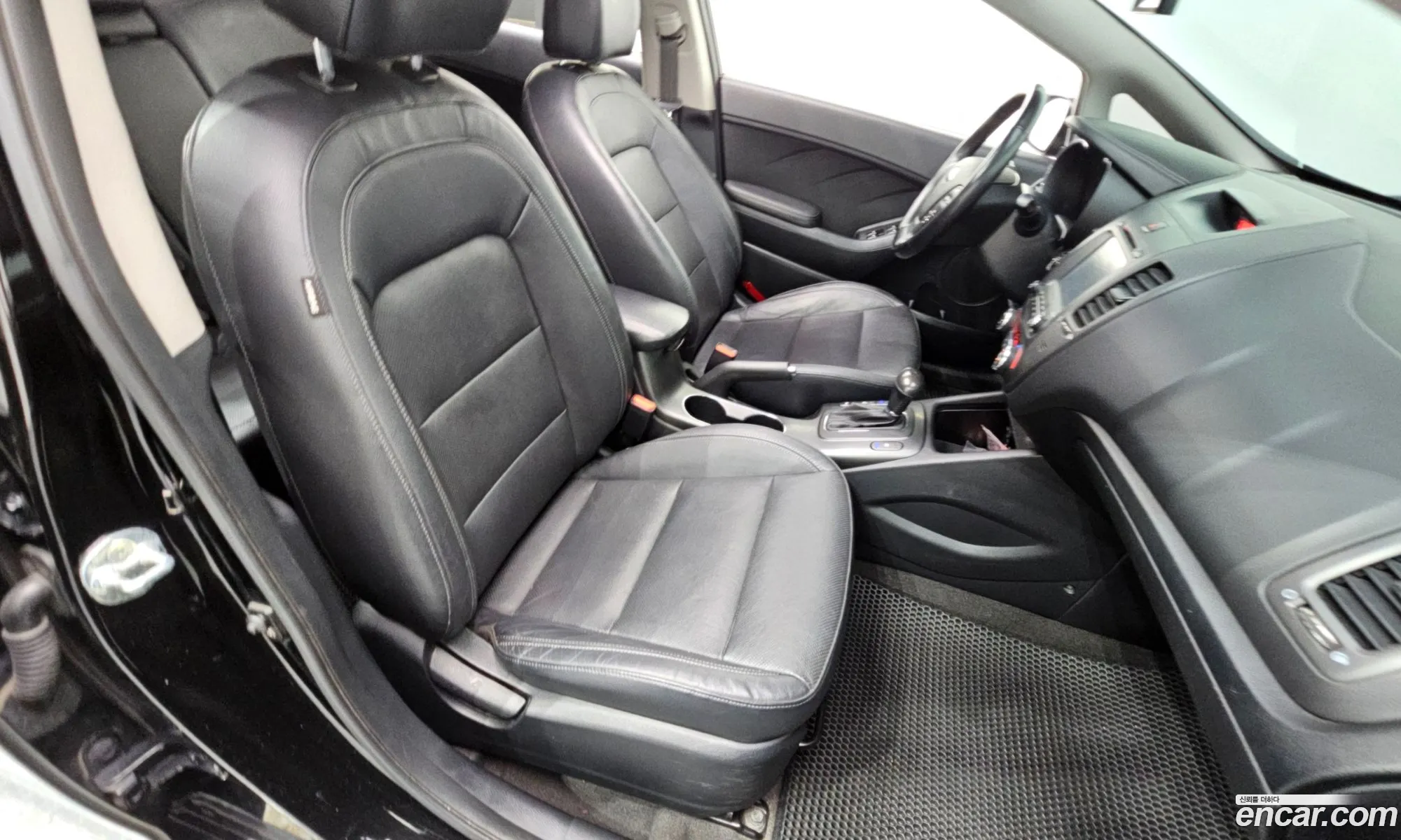 Kia K3 2014 KNAFZ412BFA301322 — 7