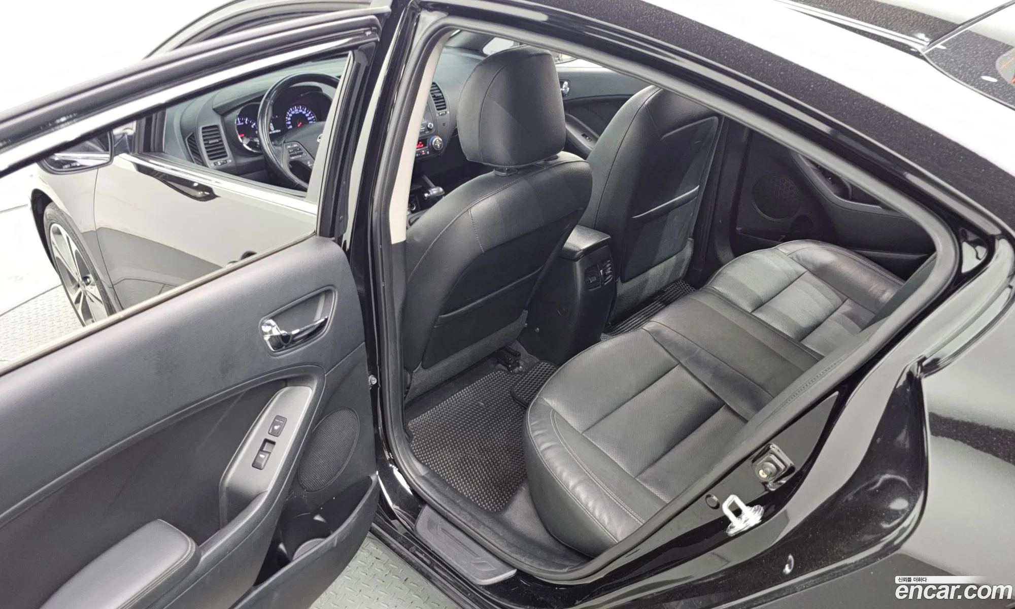 Kia K3 2014 KNAFZ412BFA301322 — 10