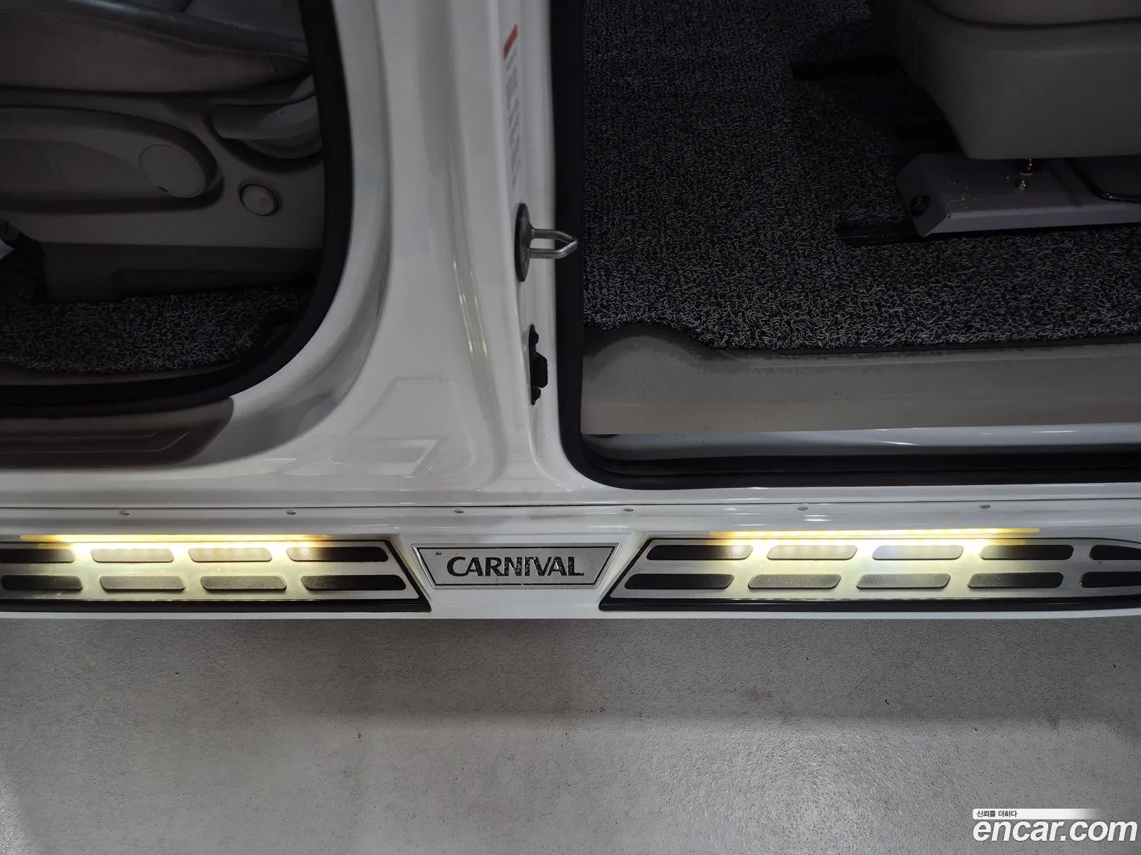 Kia Carnival 2019 — 2