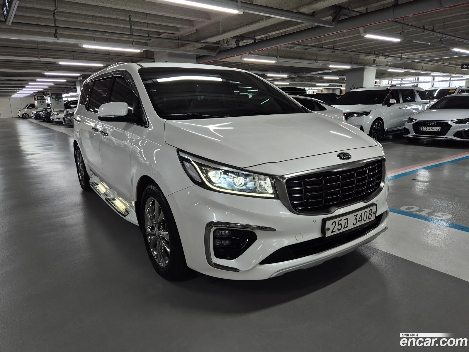 Kia Carnival 2019 — 17