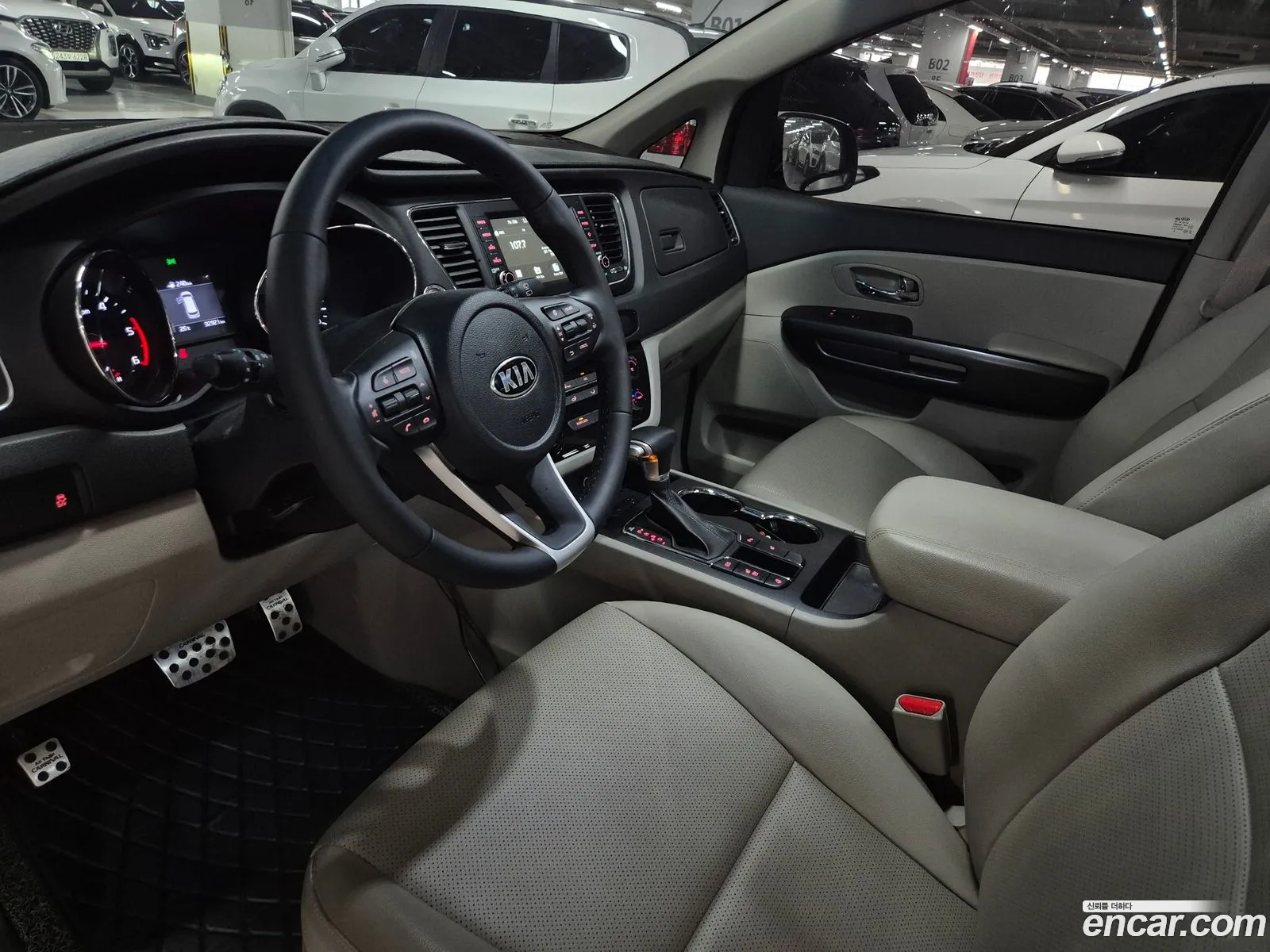 Kia Carnival 2019 — 11