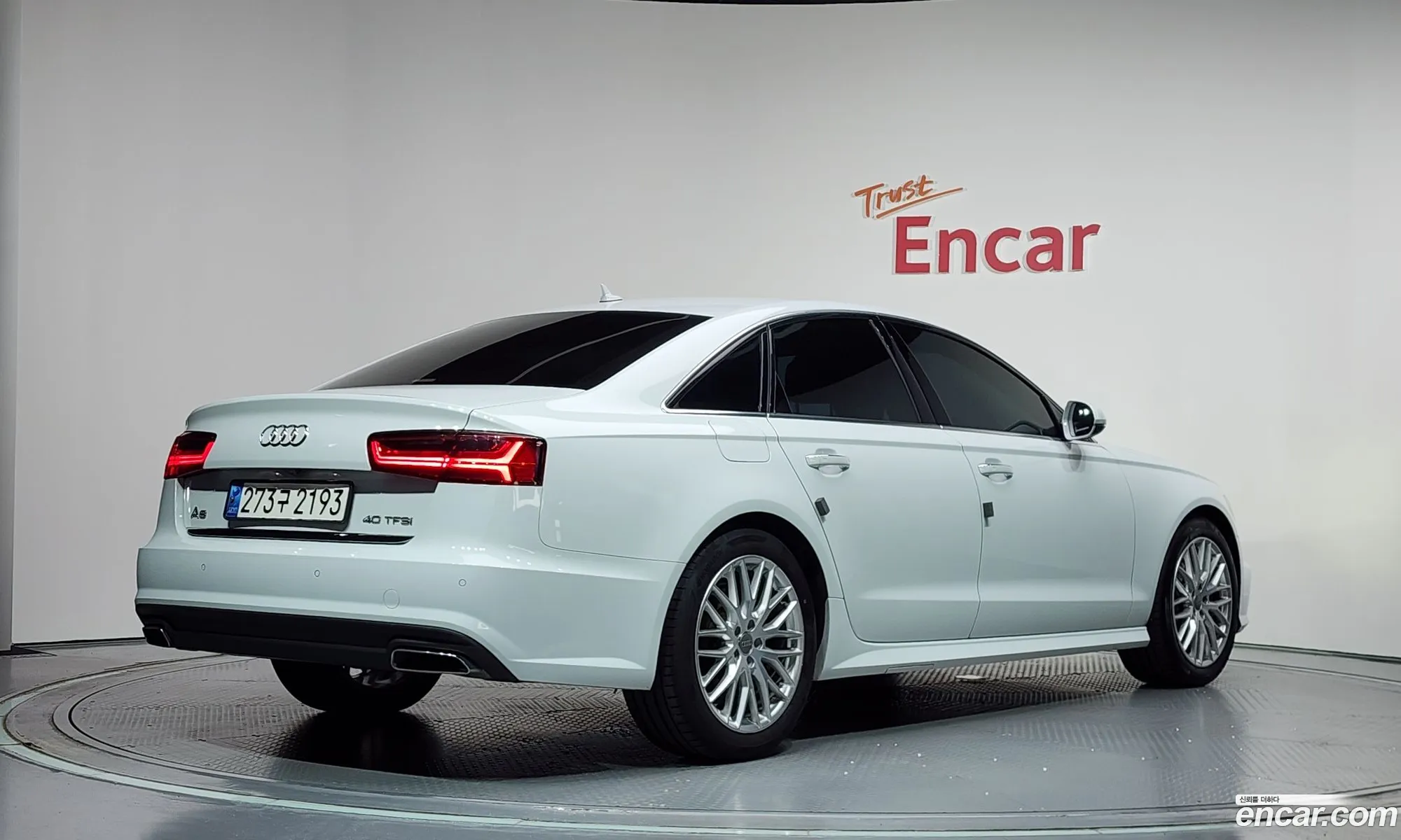 Audi A6 2018 WAUZZZ4G3JN136018 — 18