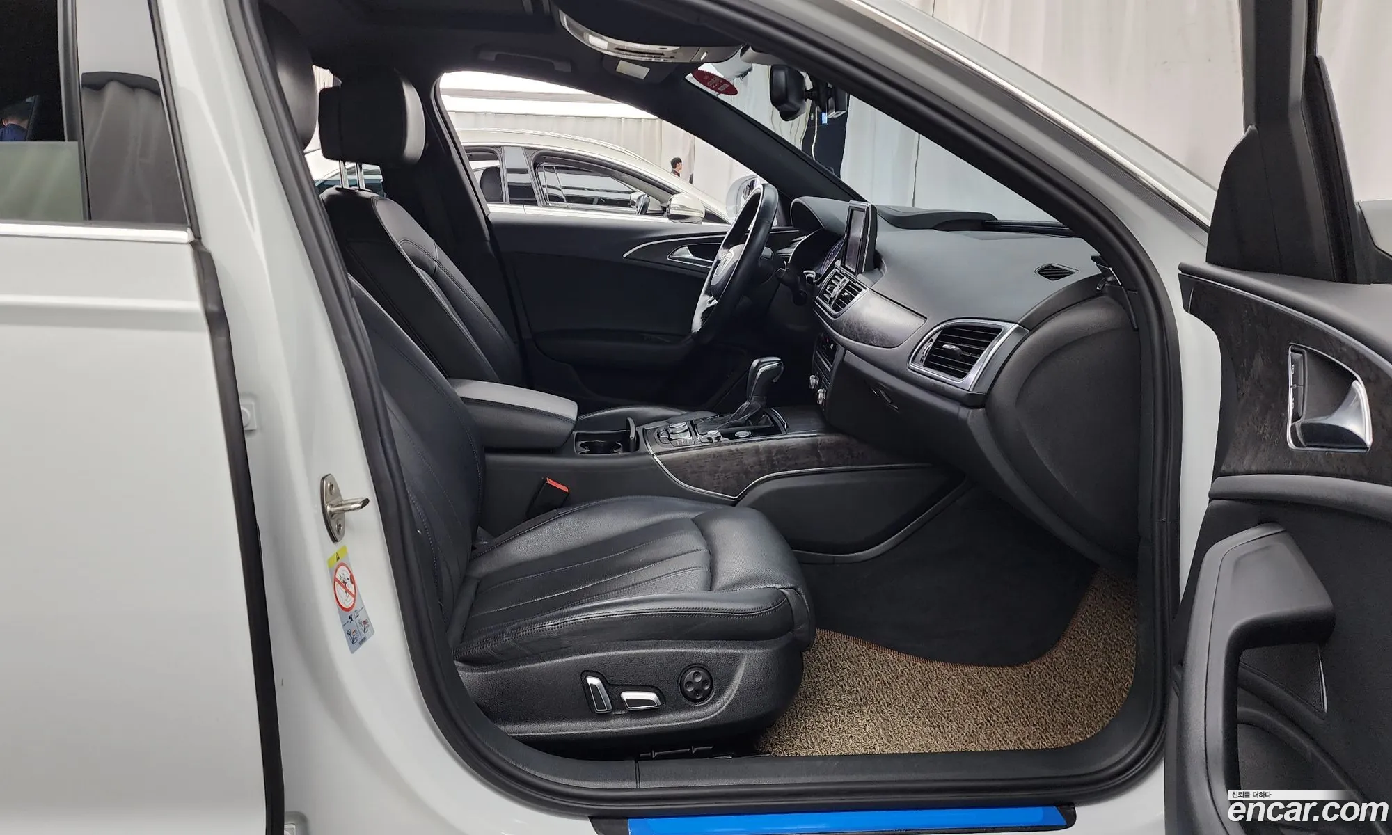 Audi A6 2018 WAUZZZ4G3JN136018 — 6