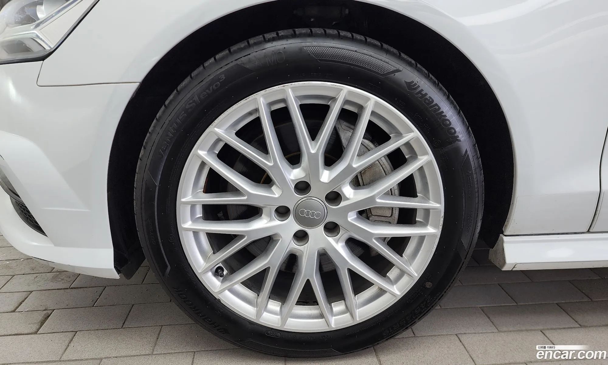 Audi A6 2018 WAUZZZ4G3JN136018 — 3