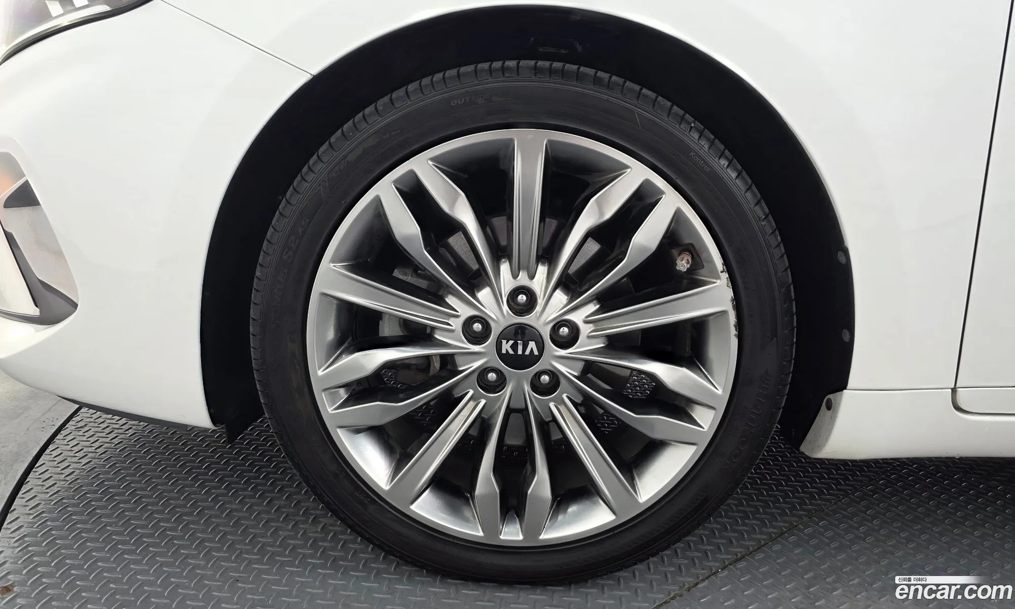 Kia K7 Premier 2019 — 14