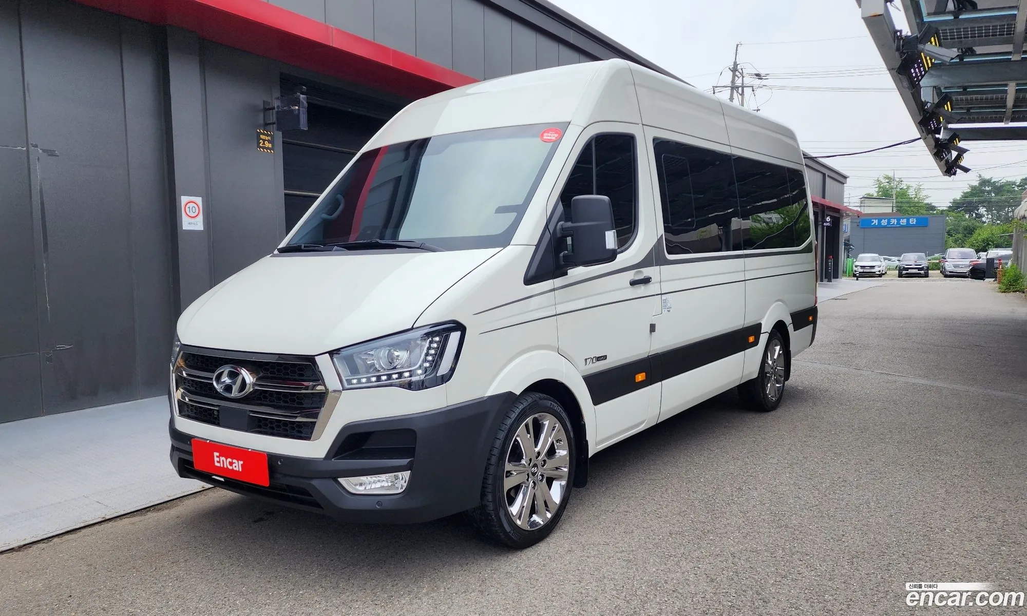 Hyundai Solati 2024 KMJUG17RPSC007933 — 26