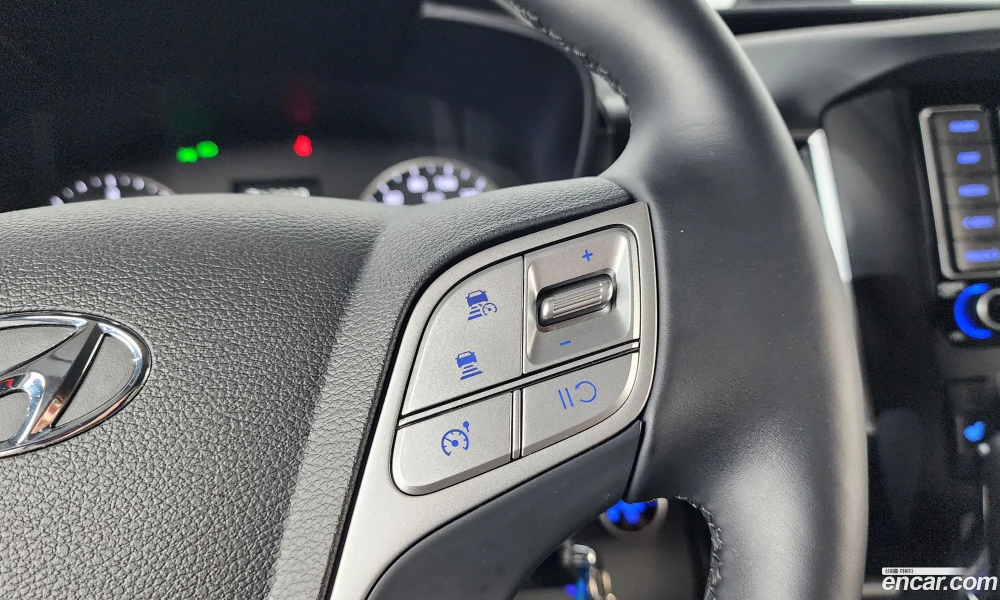 Hyundai Solati 2024 KMJUG17RPSC007933 — 9