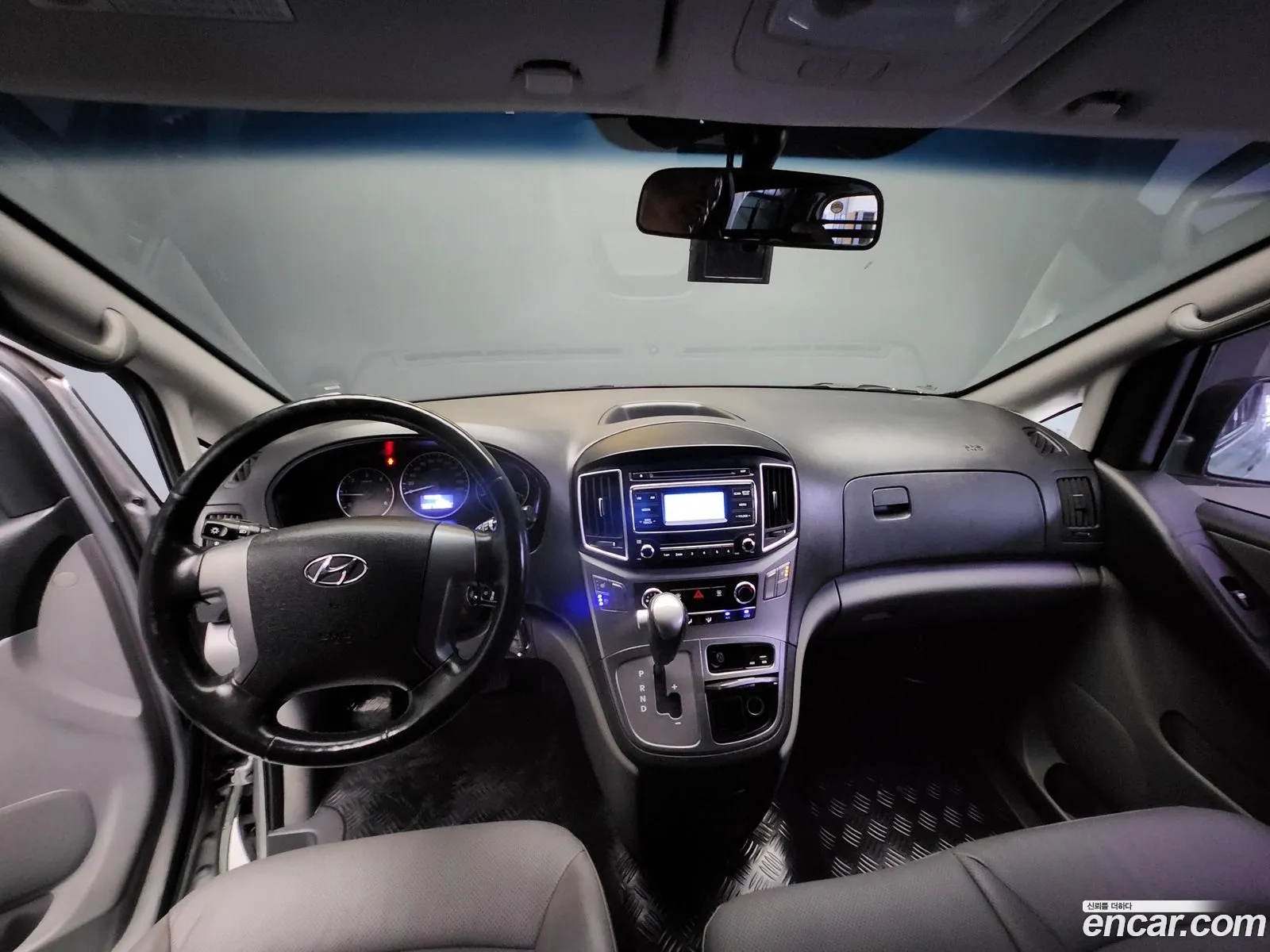 Hyundai Grand Starex 2019 — 19