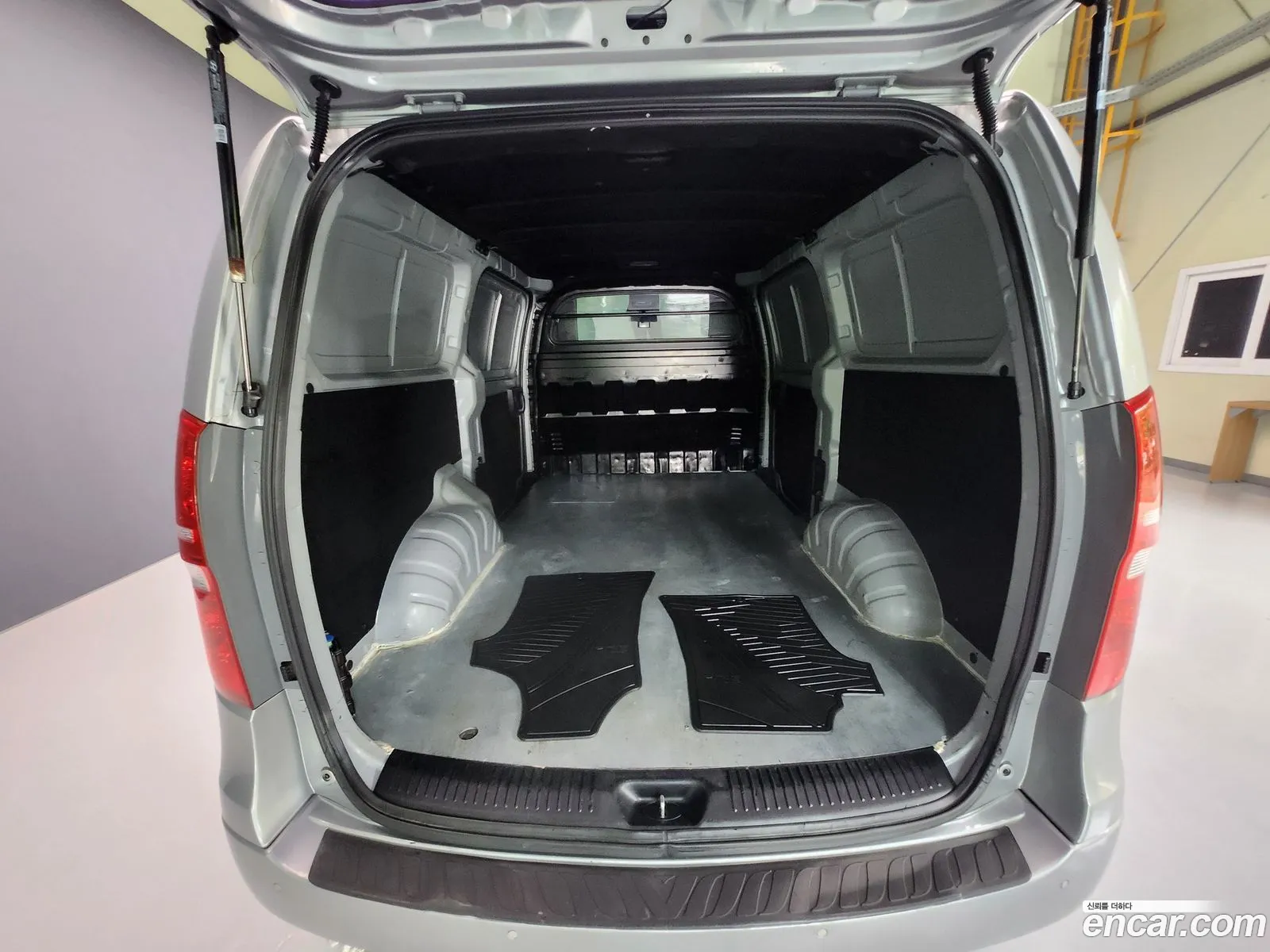 Hyundai Grand Starex 2019 — 2