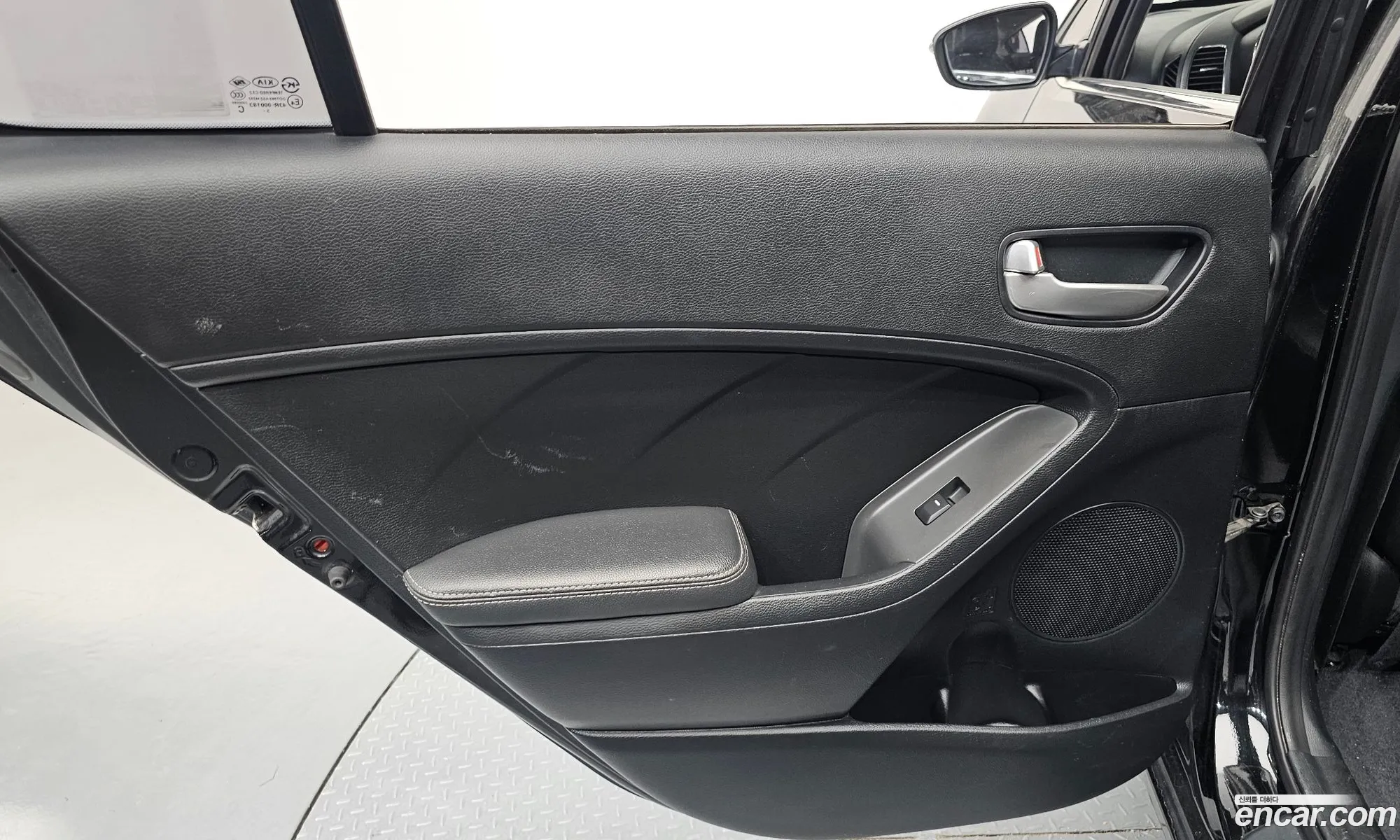 Kia K3 2016 KNAFK412BGA951527 — 28