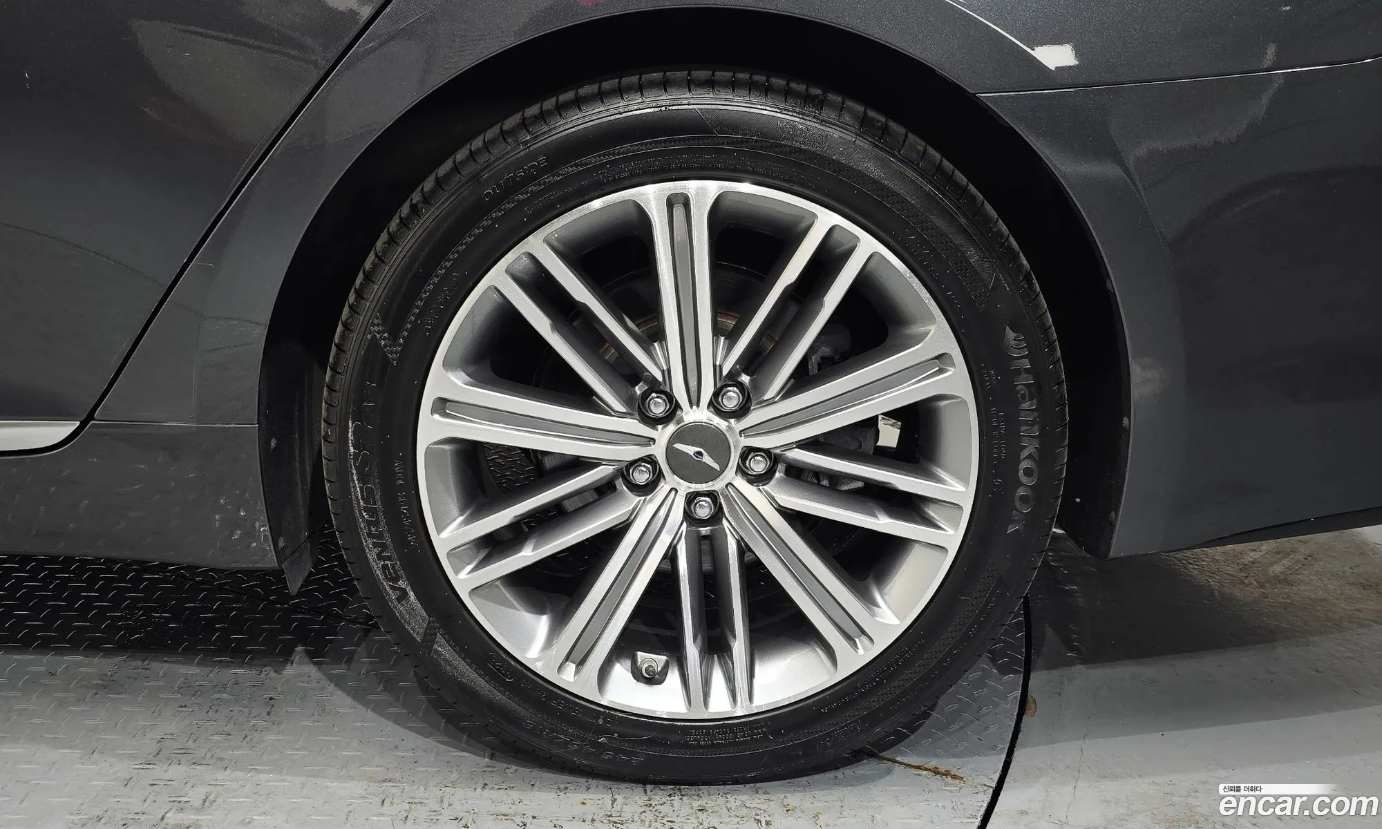 Genesis G80 2016 KMHGL41DBHU194754 — 10