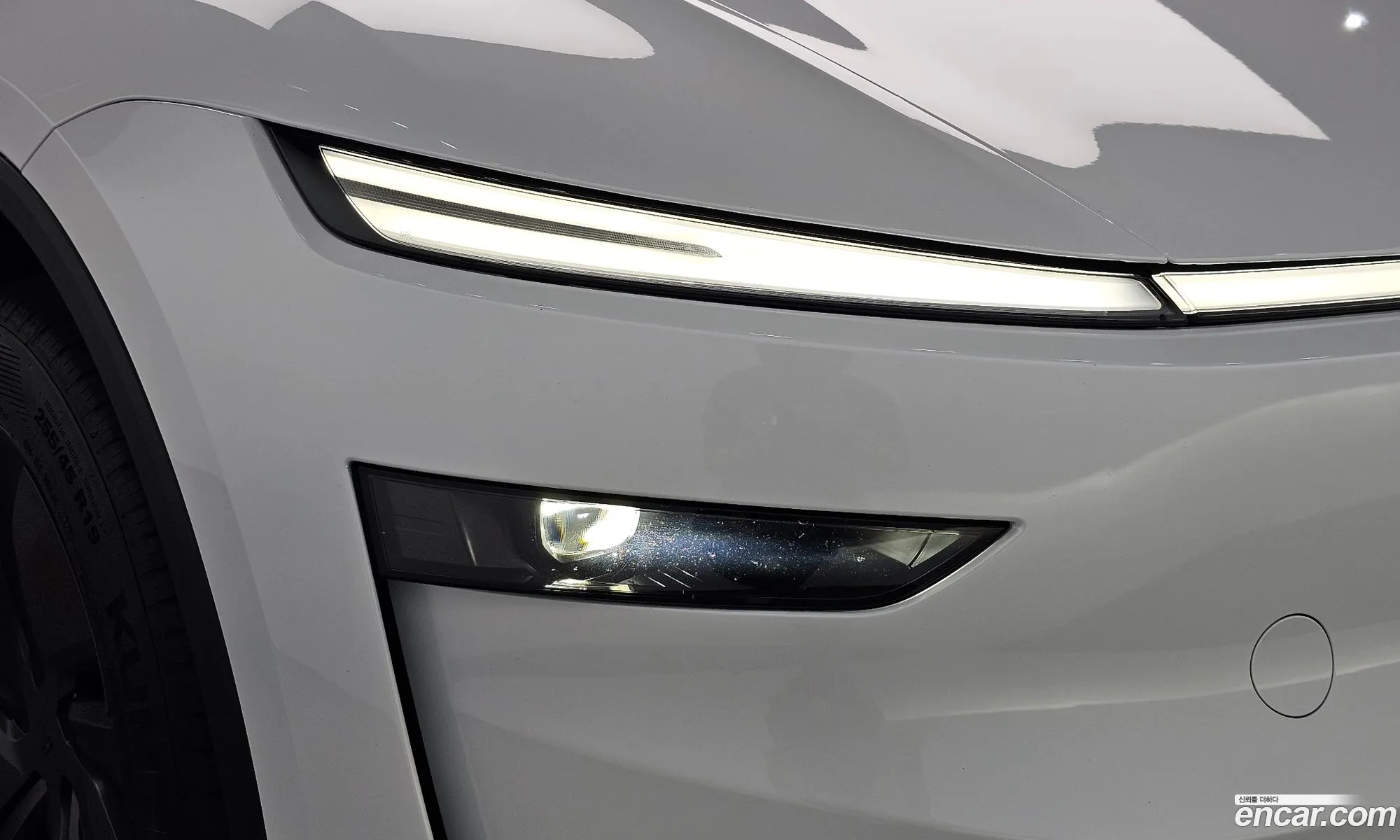 Tesla Model Y 2025 LRWYGCFJ5SC342235 — 32