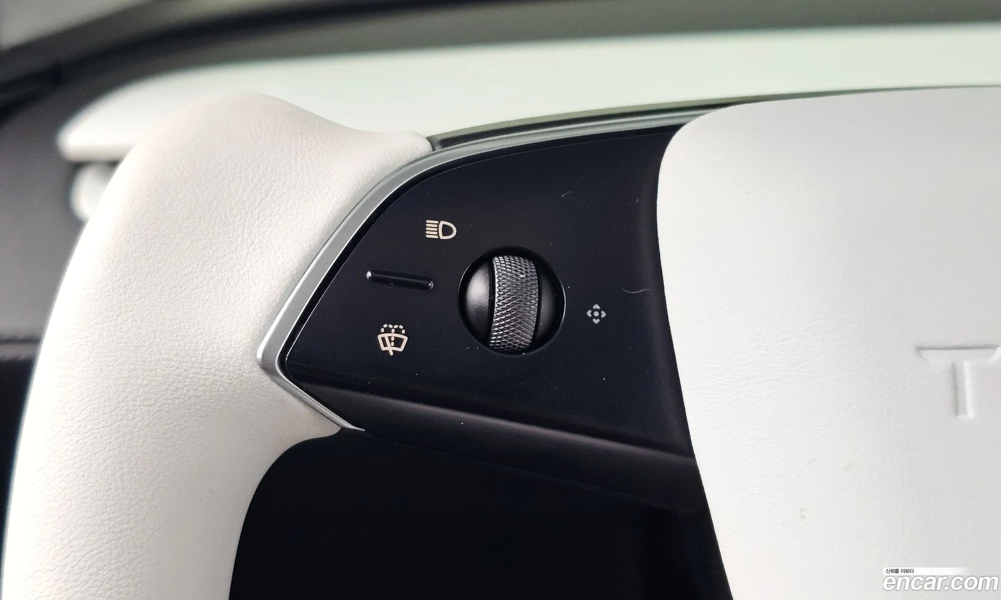 Tesla Model Y 2025 LRWYGCFJ5SC342235 — 10