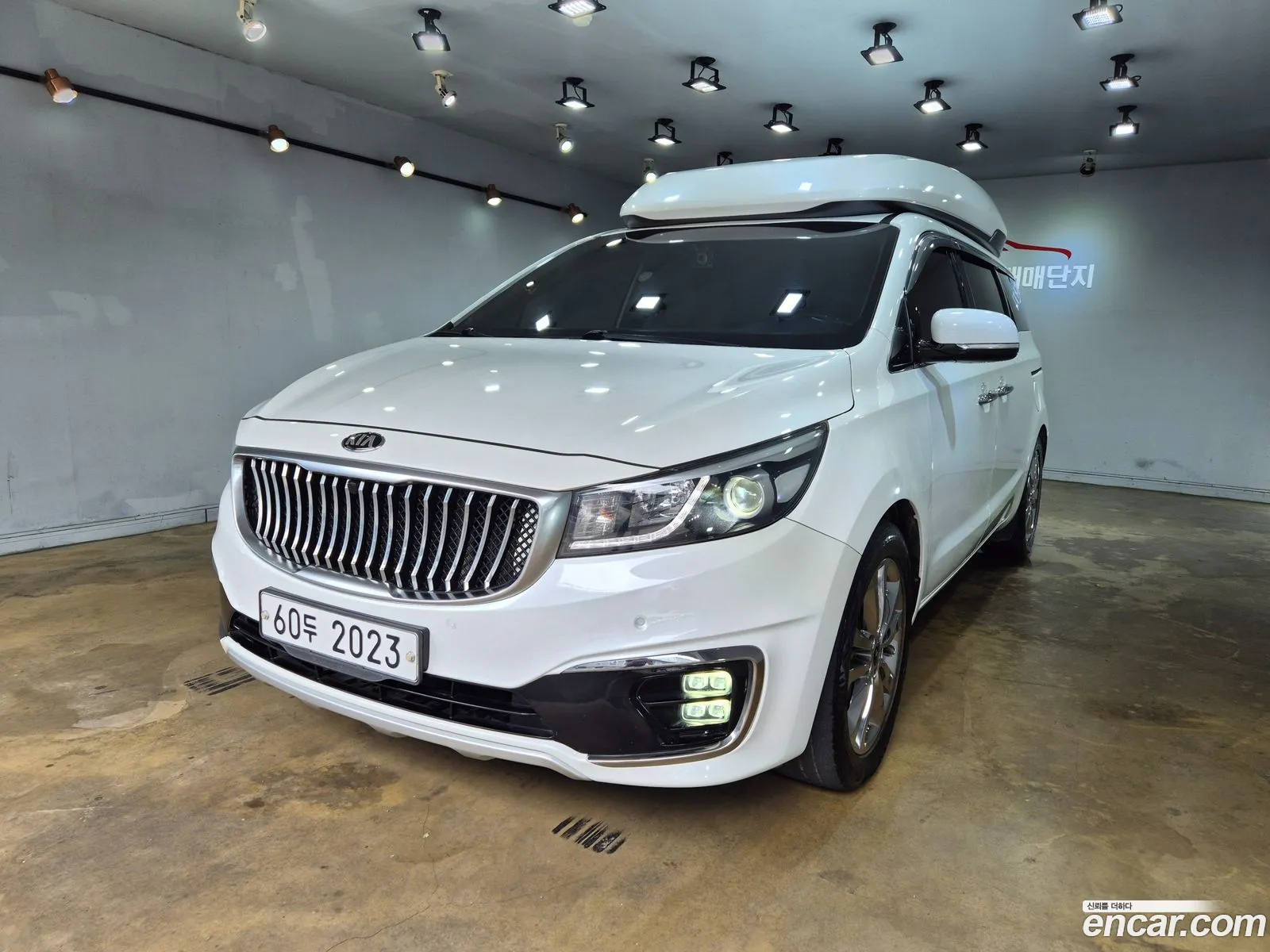 Kia Carnival 2015 — 18