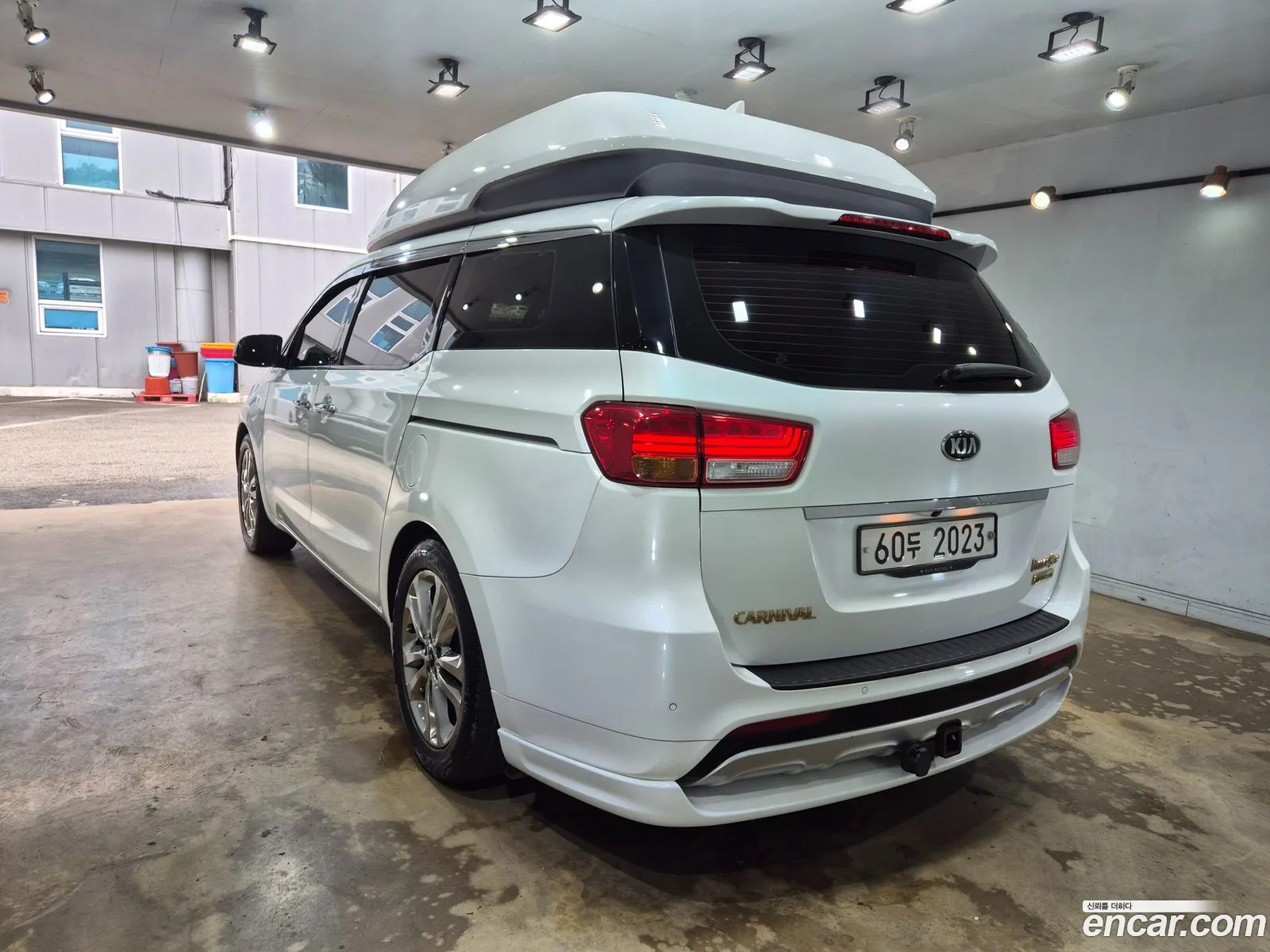 Kia Carnival 2015 — 16