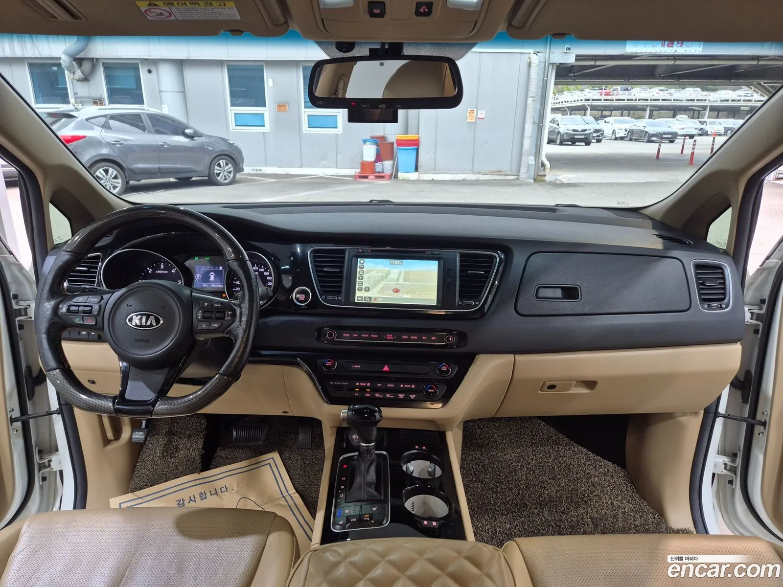 Kia Carnival 2015 — 10