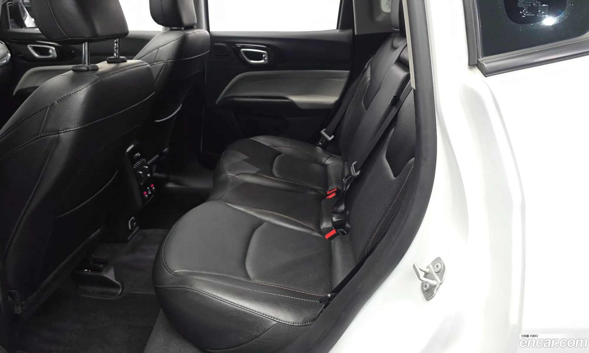 Jeep Compass 2022 3C4NJDCB1NT175620 — 29