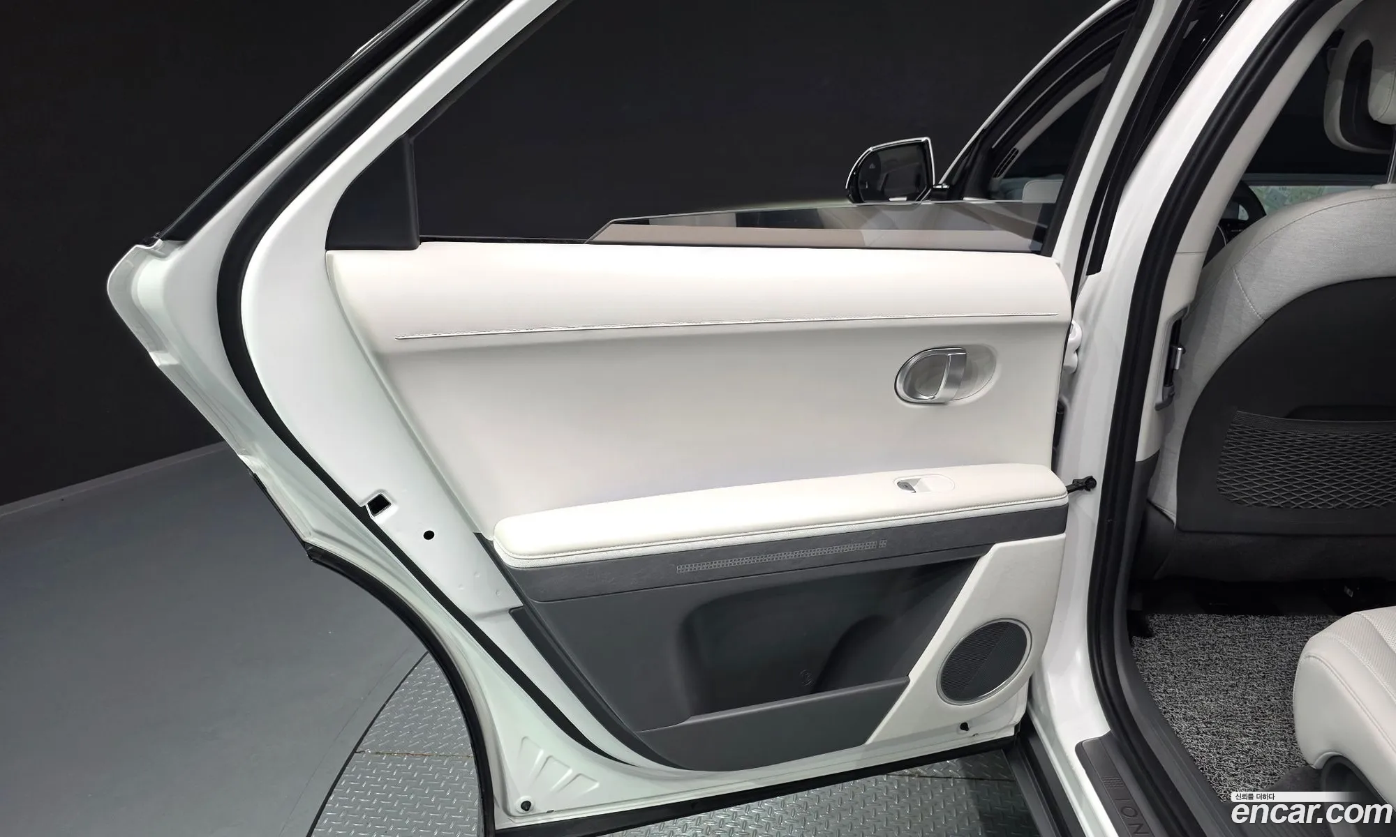 Hyundai Ioniq 5 2024 KMHKR81EFRU264476 — 14