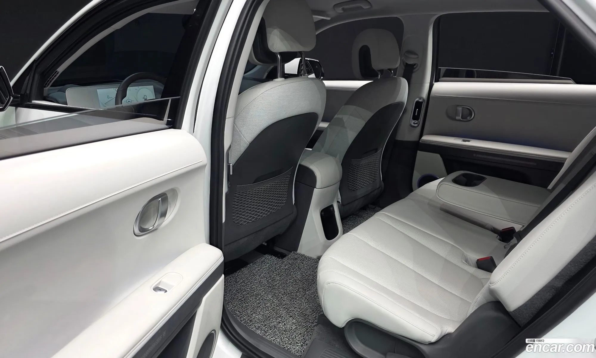 Hyundai Ioniq 5 2024 KMHKR81EFRU264476 — 7