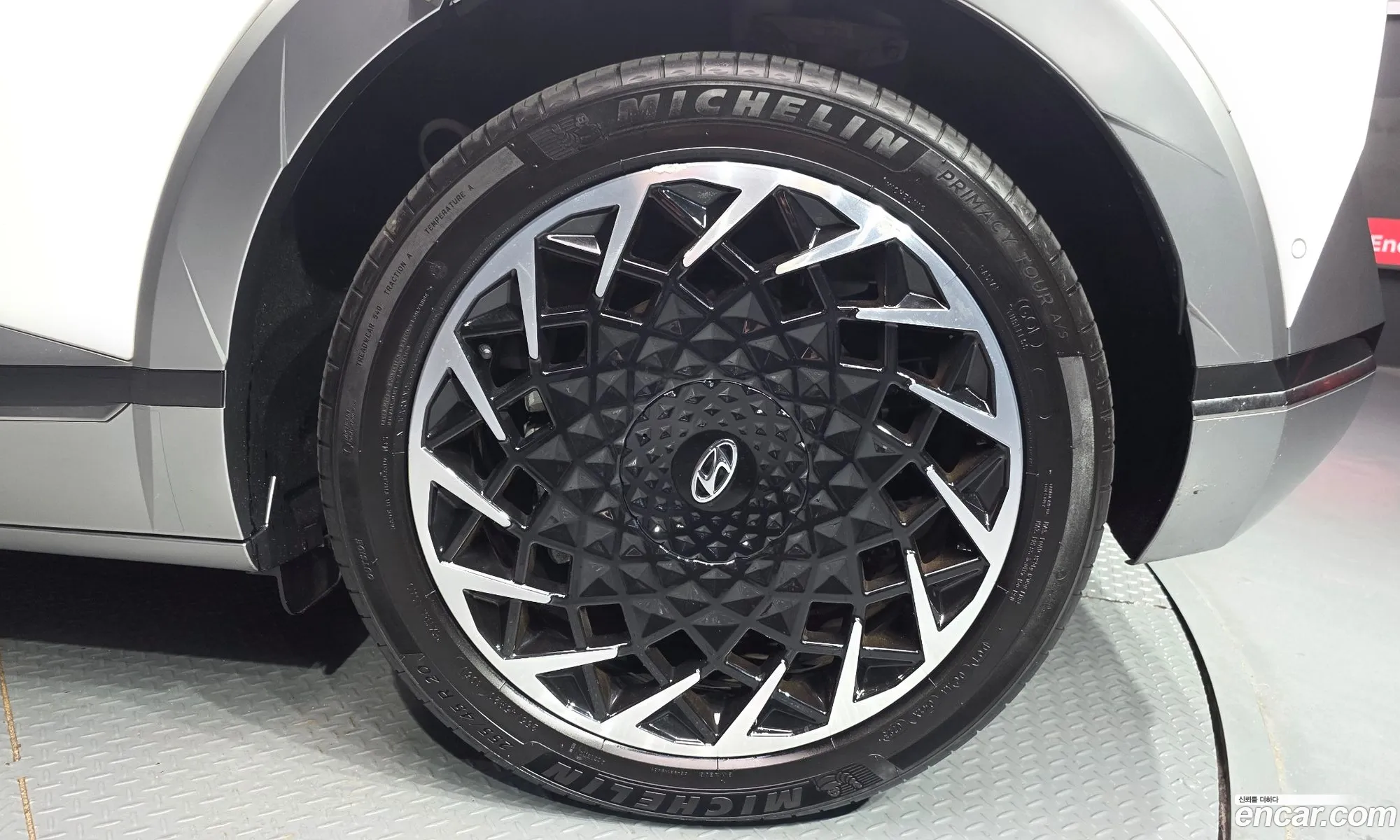 Hyundai Ioniq 5 2024 KMHKR81EFRU264476 — 24