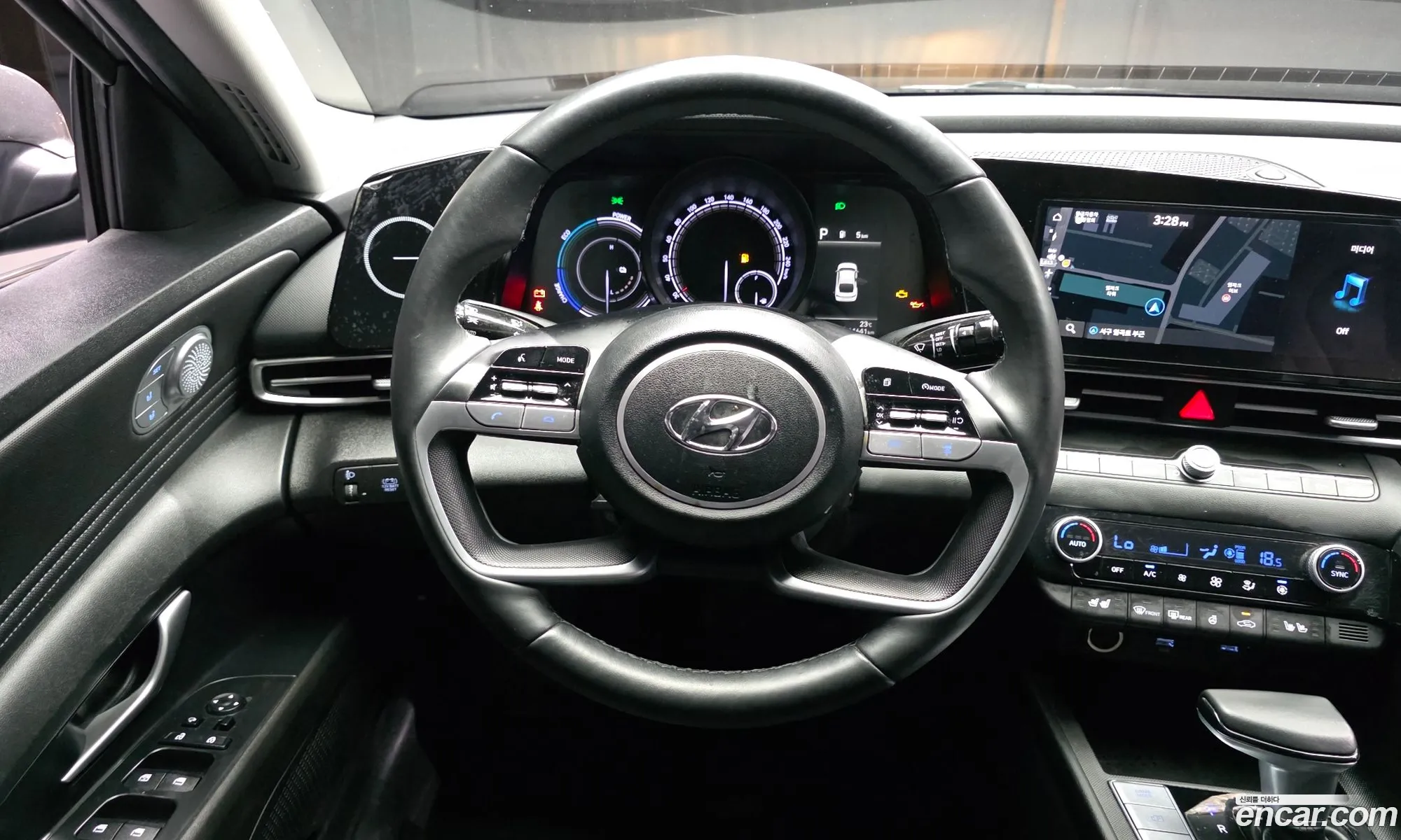 Hyundai Elantra Hybrid 2022 — 5