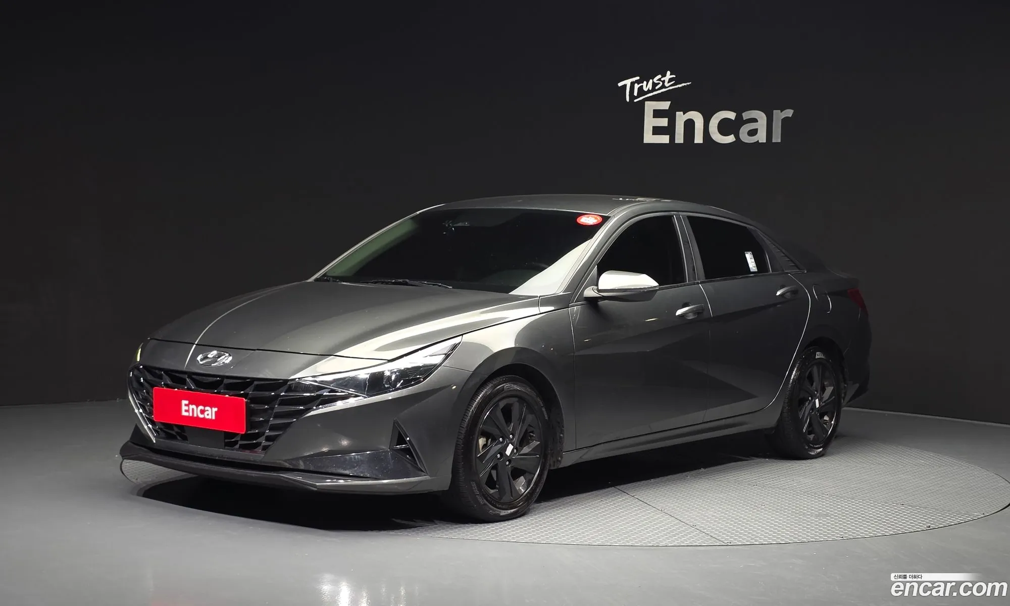 Hyundai Elantra Hybrid 2022 — 17