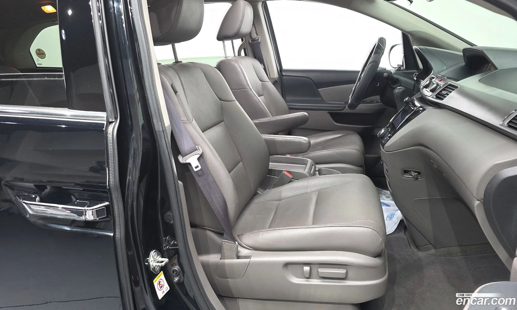 Honda Odyssey 2015 5KBRL5860FB601304 — 4