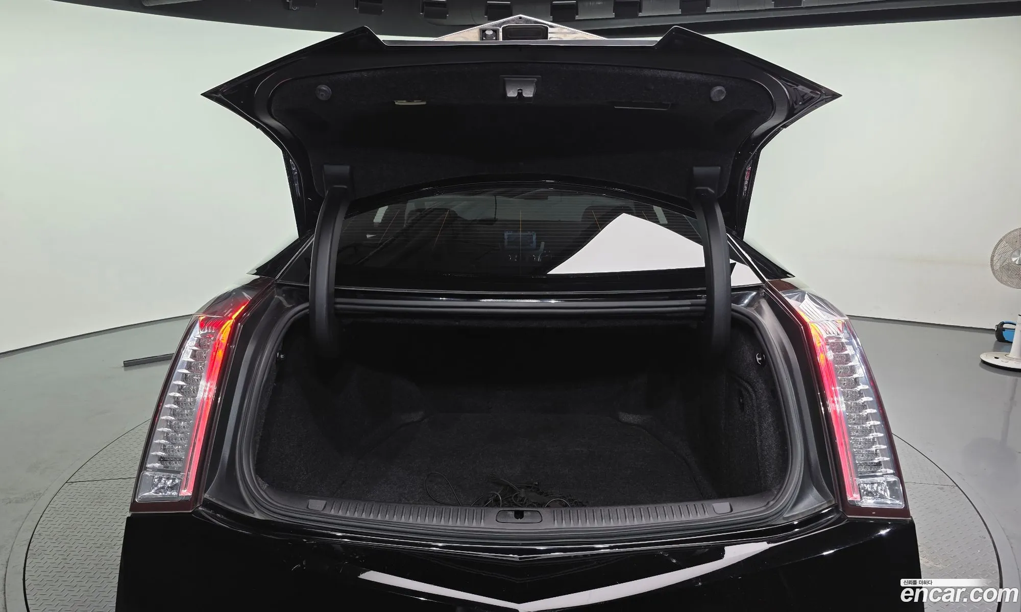 Cadillac CTS 2011 1G6D91ED5B0163001 — 8
