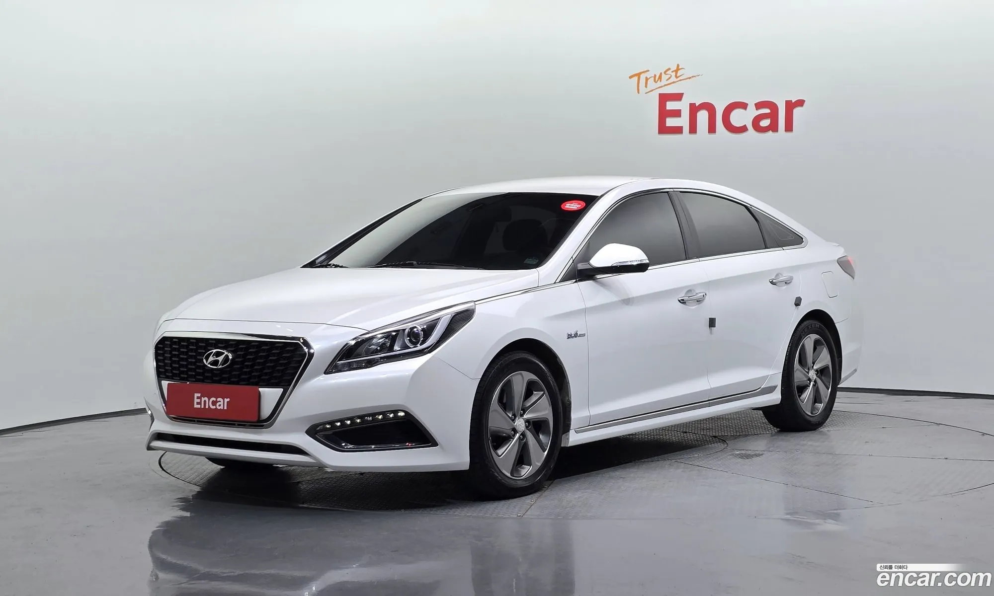 Hyundai LF Sonata Hybrid 2015 — 13
