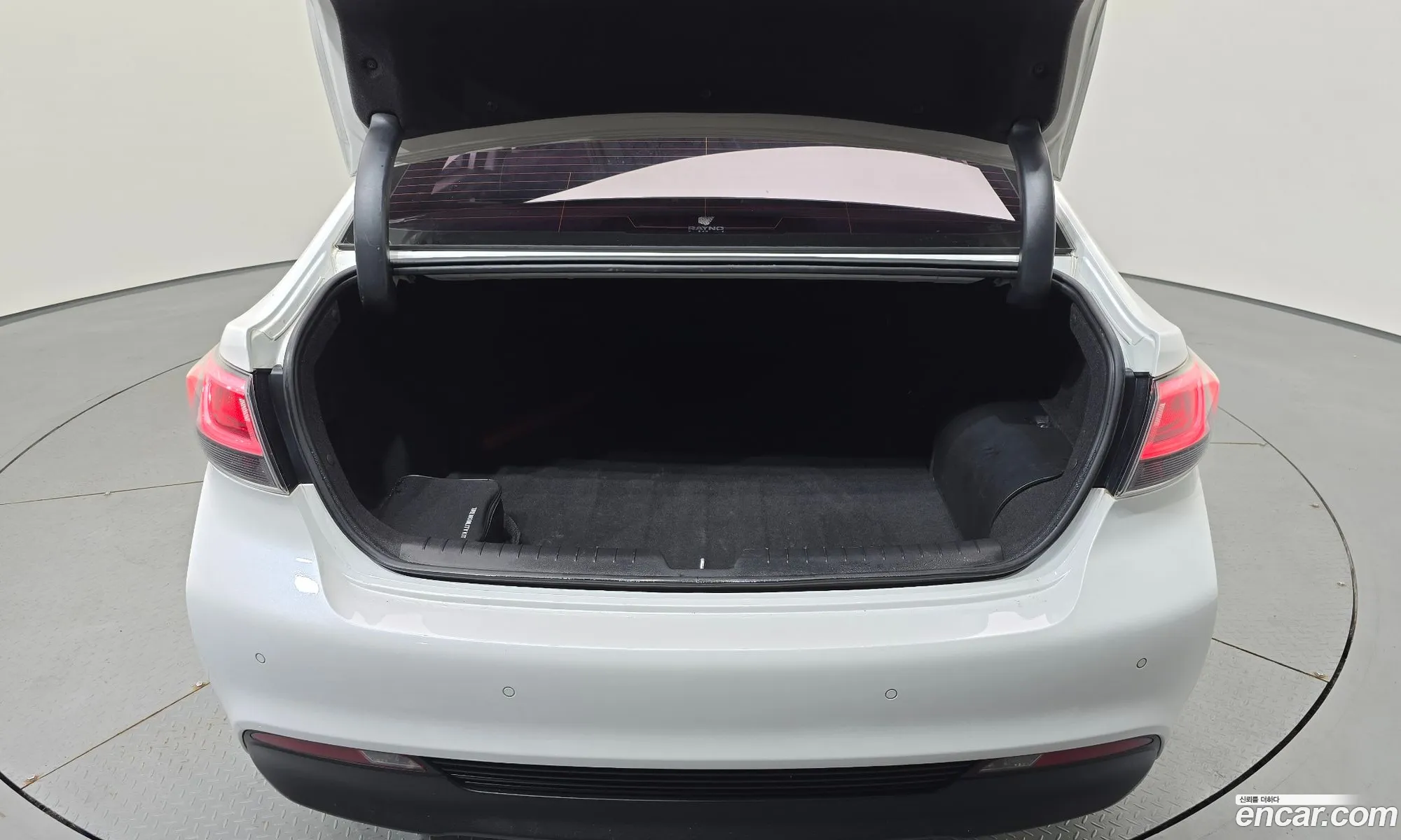 Hyundai LF Sonata Hybrid 2015 — 19