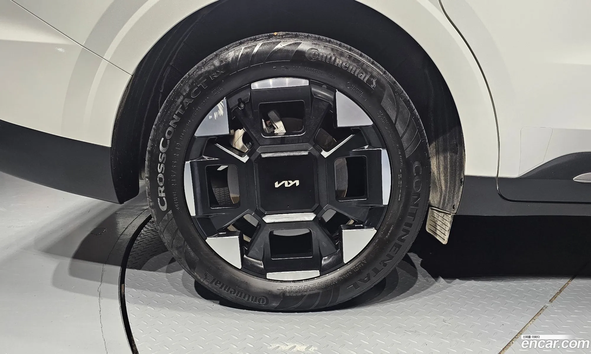 Kia Carnival 2024 KNANE81ABSS025933 — 34