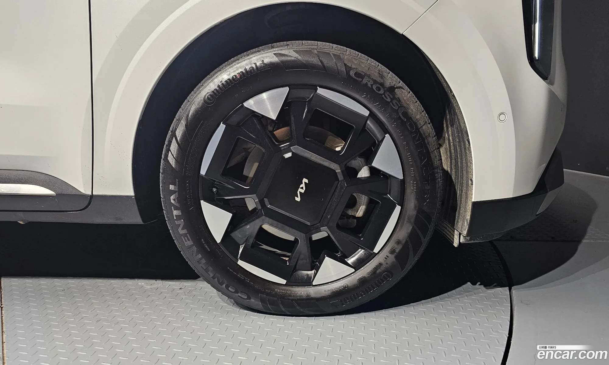 Kia Carnival 2024 KNANE81ABSS025933 — 7