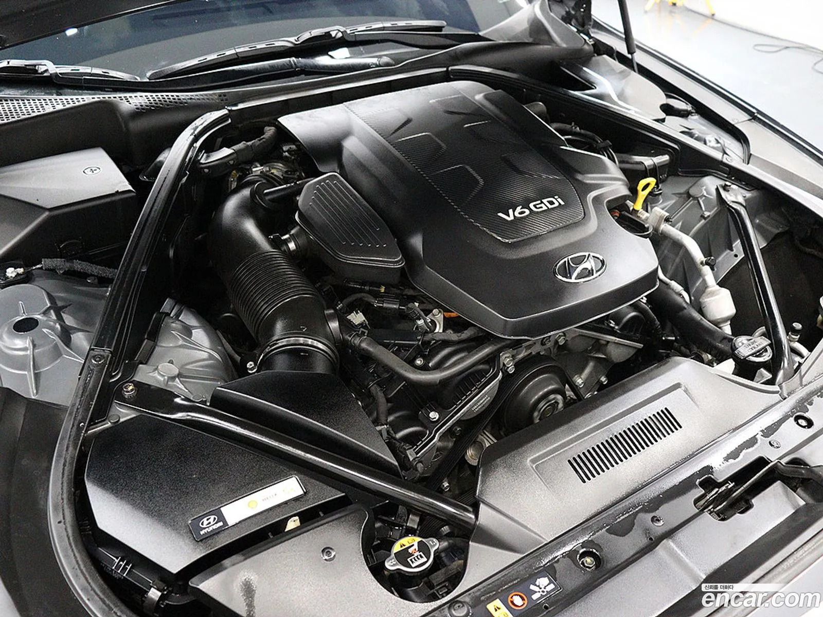 Hyundai Genesis DH 2015 — 18
