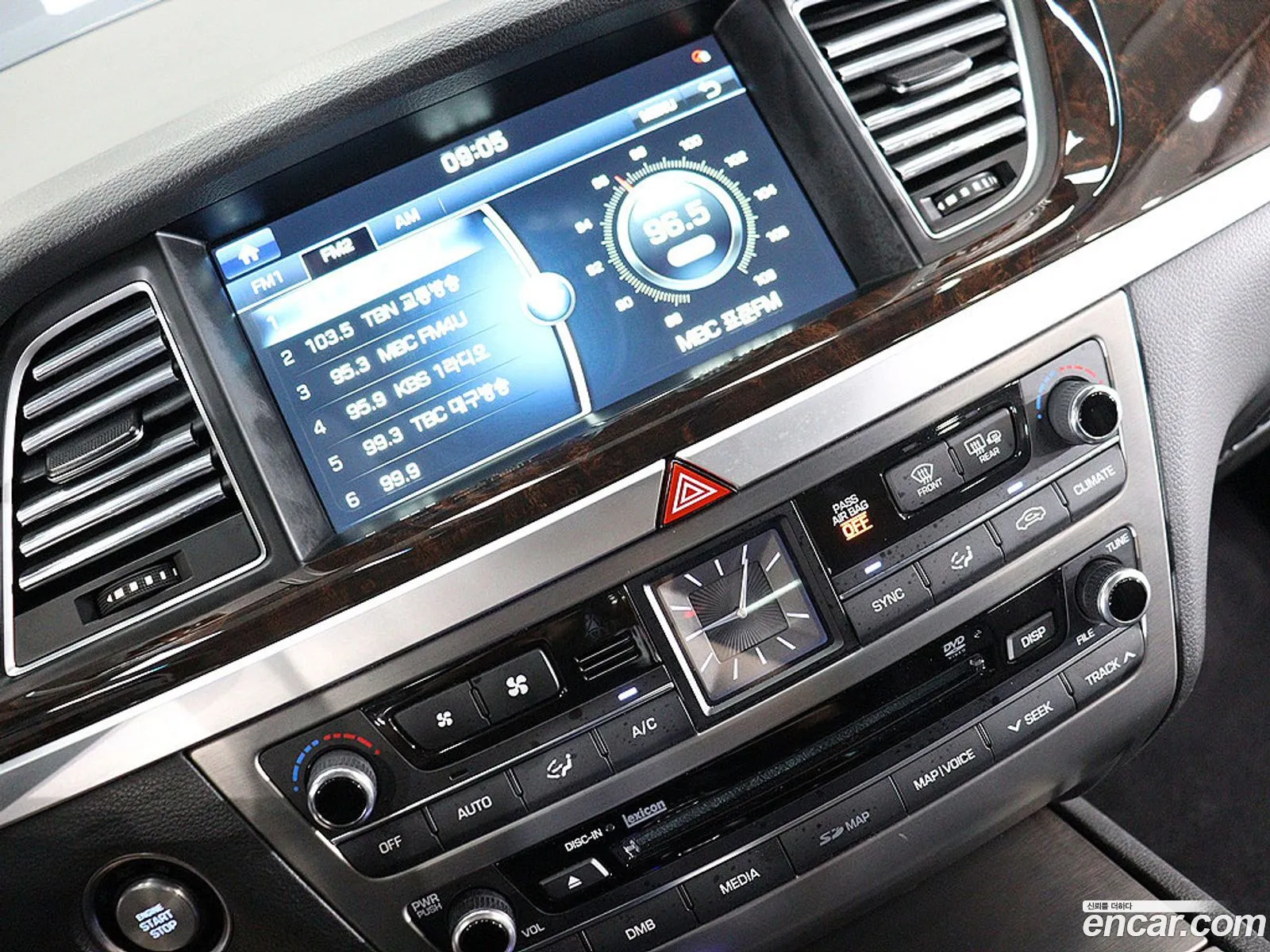 Hyundai Genesis DH 2015 — 19