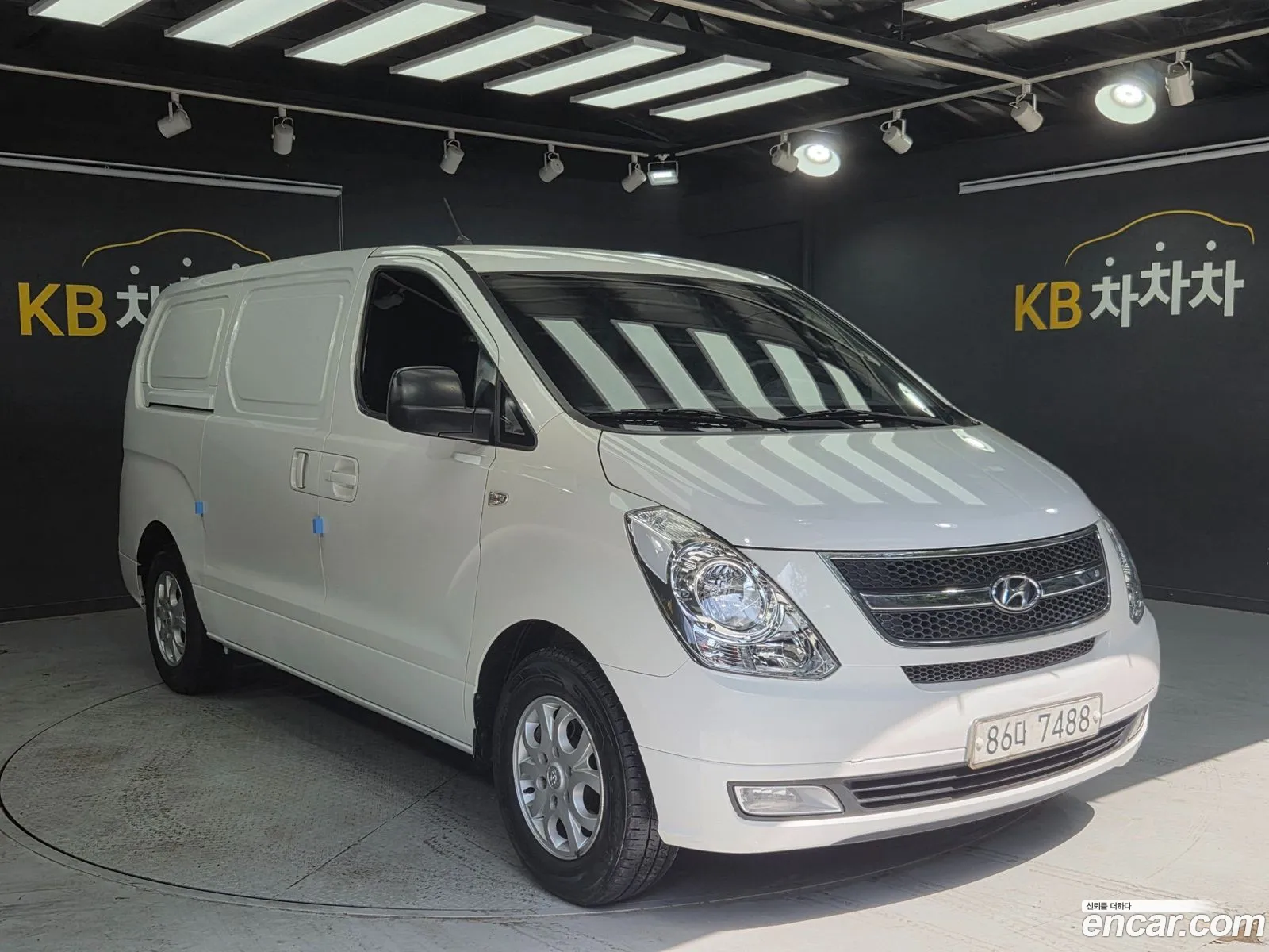 Hyundai Grand Starex 2014 — 16