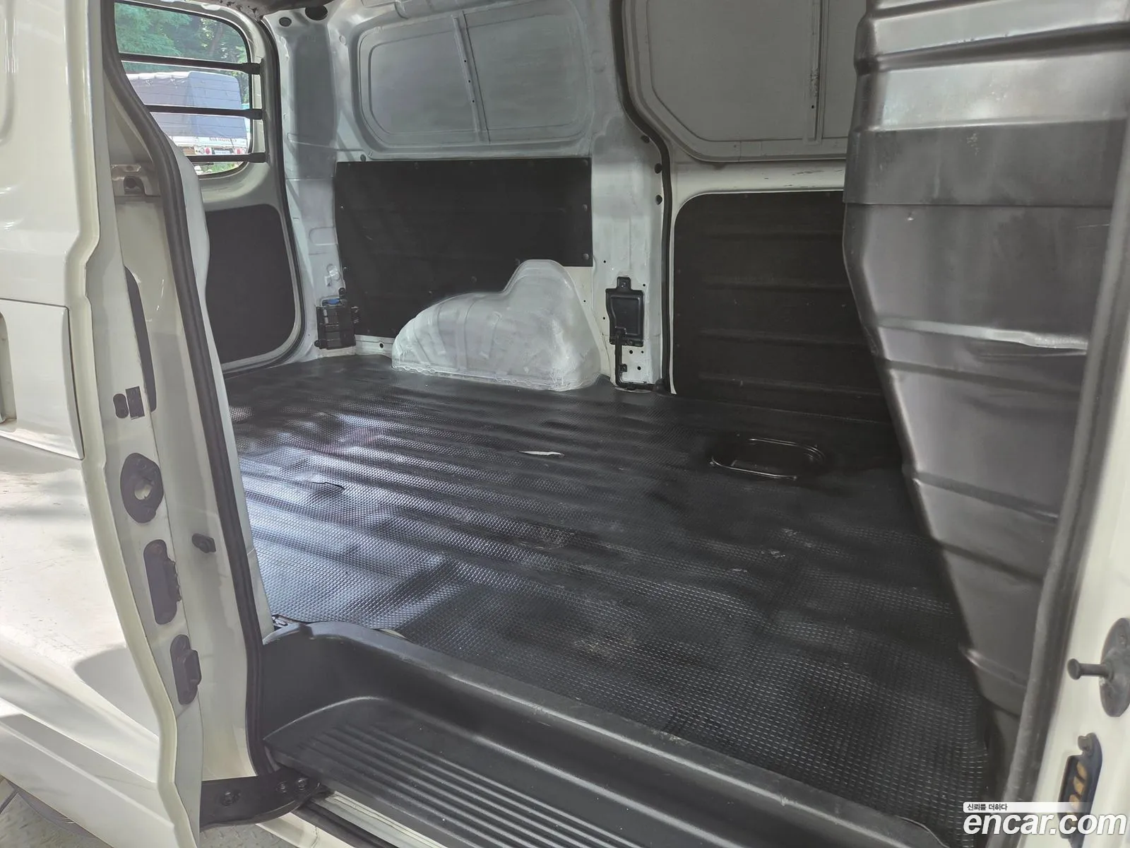 Hyundai Grand Starex 2014 — 13