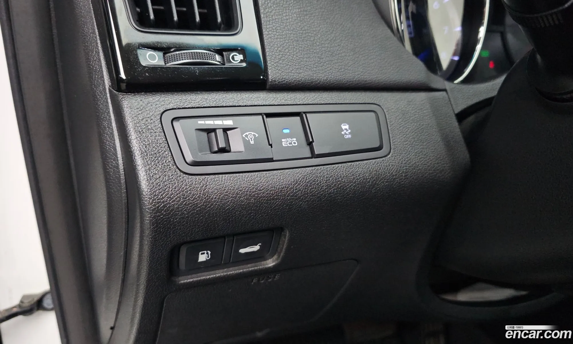 Hyundai YF Sonata 2011 KMHEC41BBBA263567 — 19
