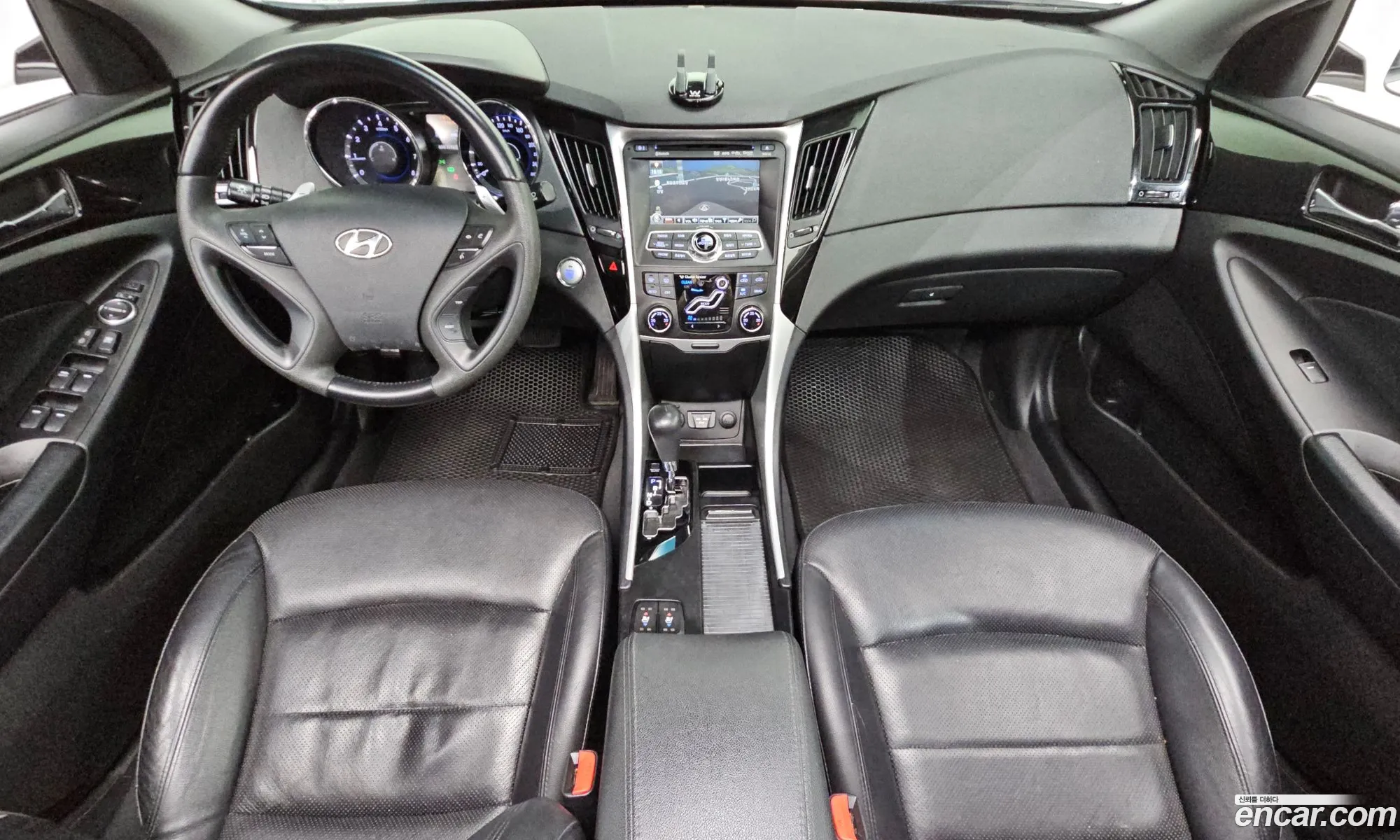 Hyundai YF Sonata 2011 KMHEC41BBBA263567 — 13