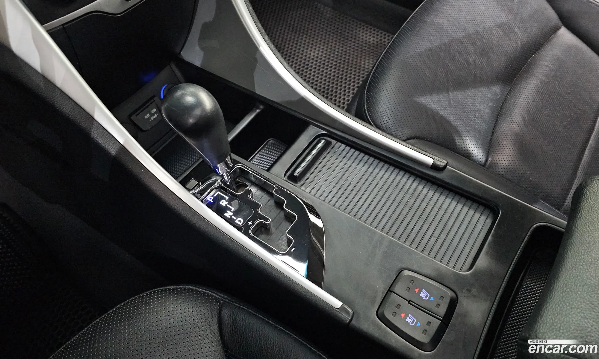 Hyundai YF Sonata 2011 KMHEC41BBBA263567 — 8