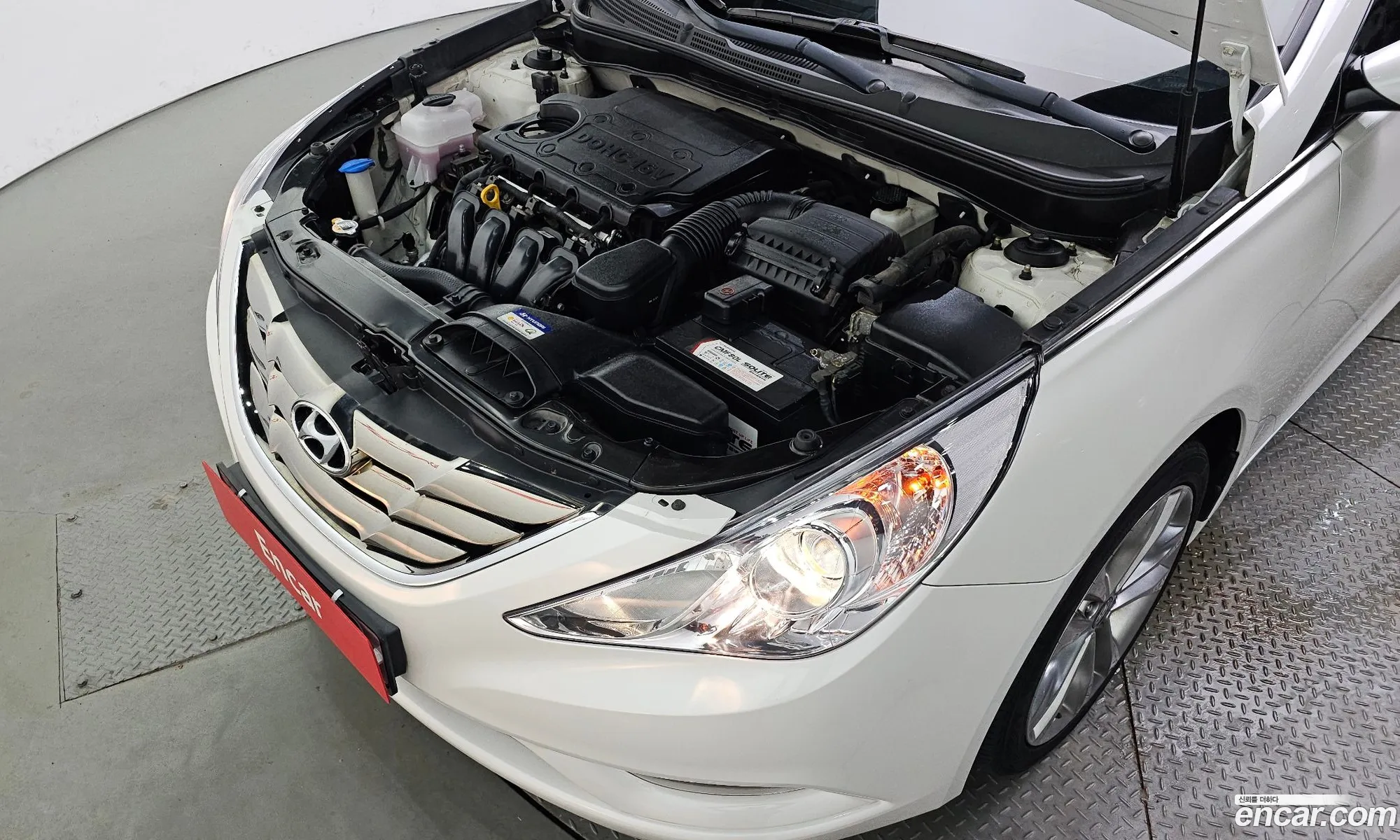 Hyundai YF Sonata 2011 KMHEC41BBBA263567 — 12