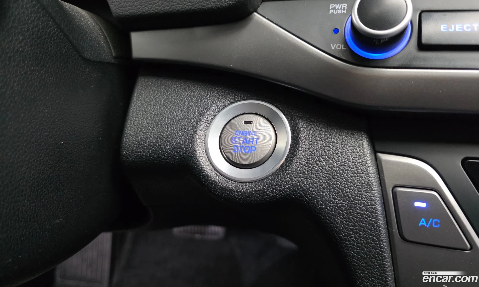 Hyundai Elantra AD 2018 — 24