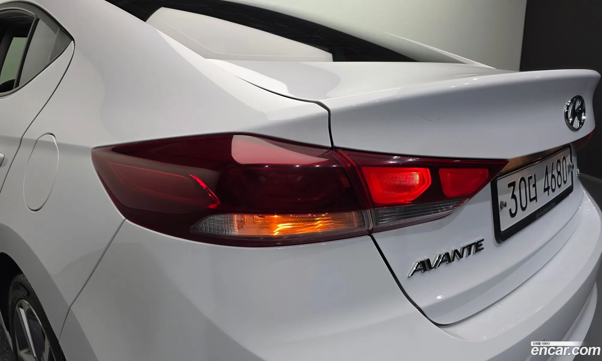 Hyundai Elantra AD 2018 — 34