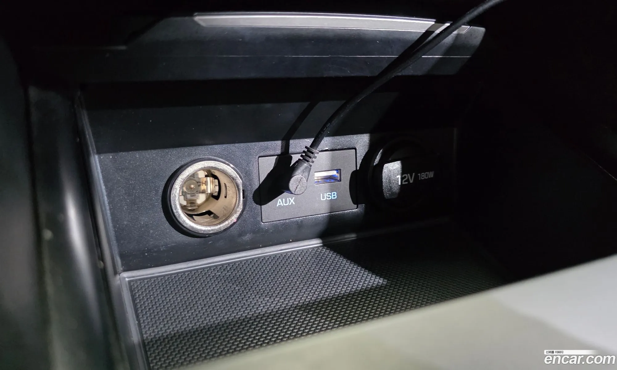 Hyundai Elantra AD 2018 — 35