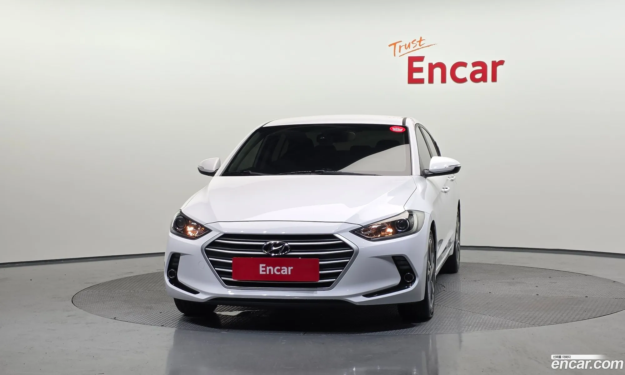 Hyundai Elantra AD 2018 — 21