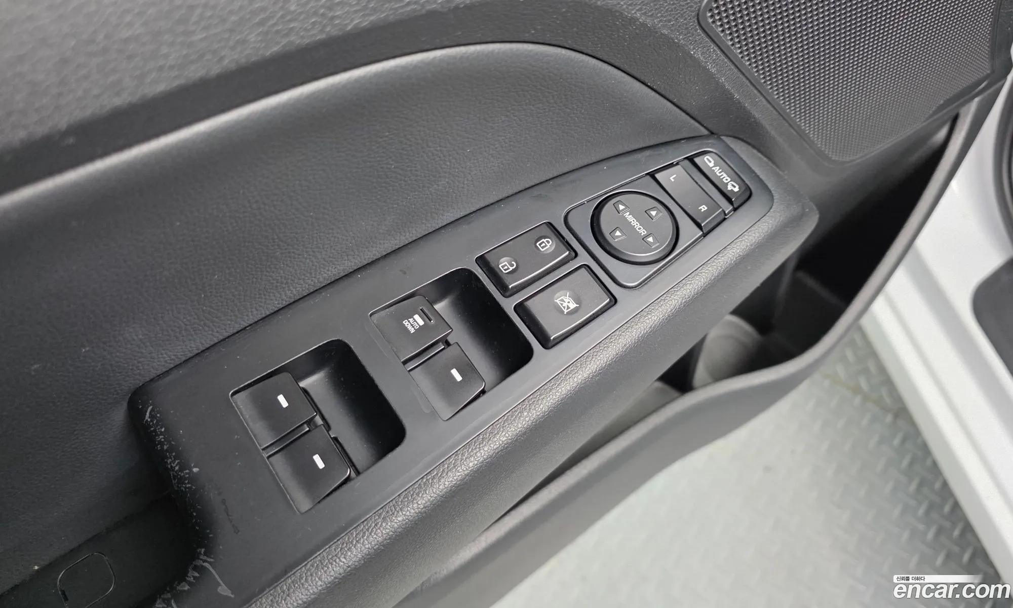 Hyundai Elantra AD 2018 — 27