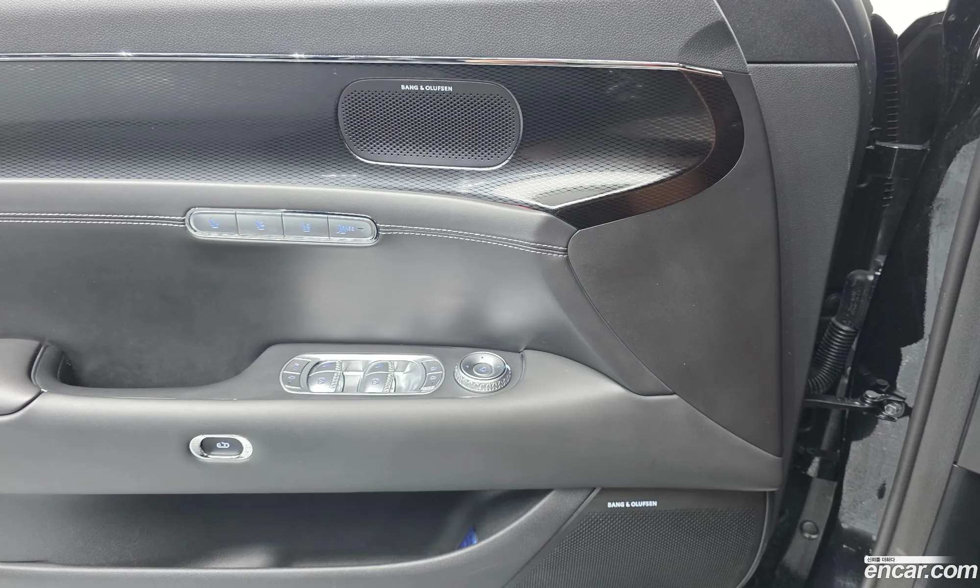 Genesis G90 2024 KMTFA41DDRU043248 — 29