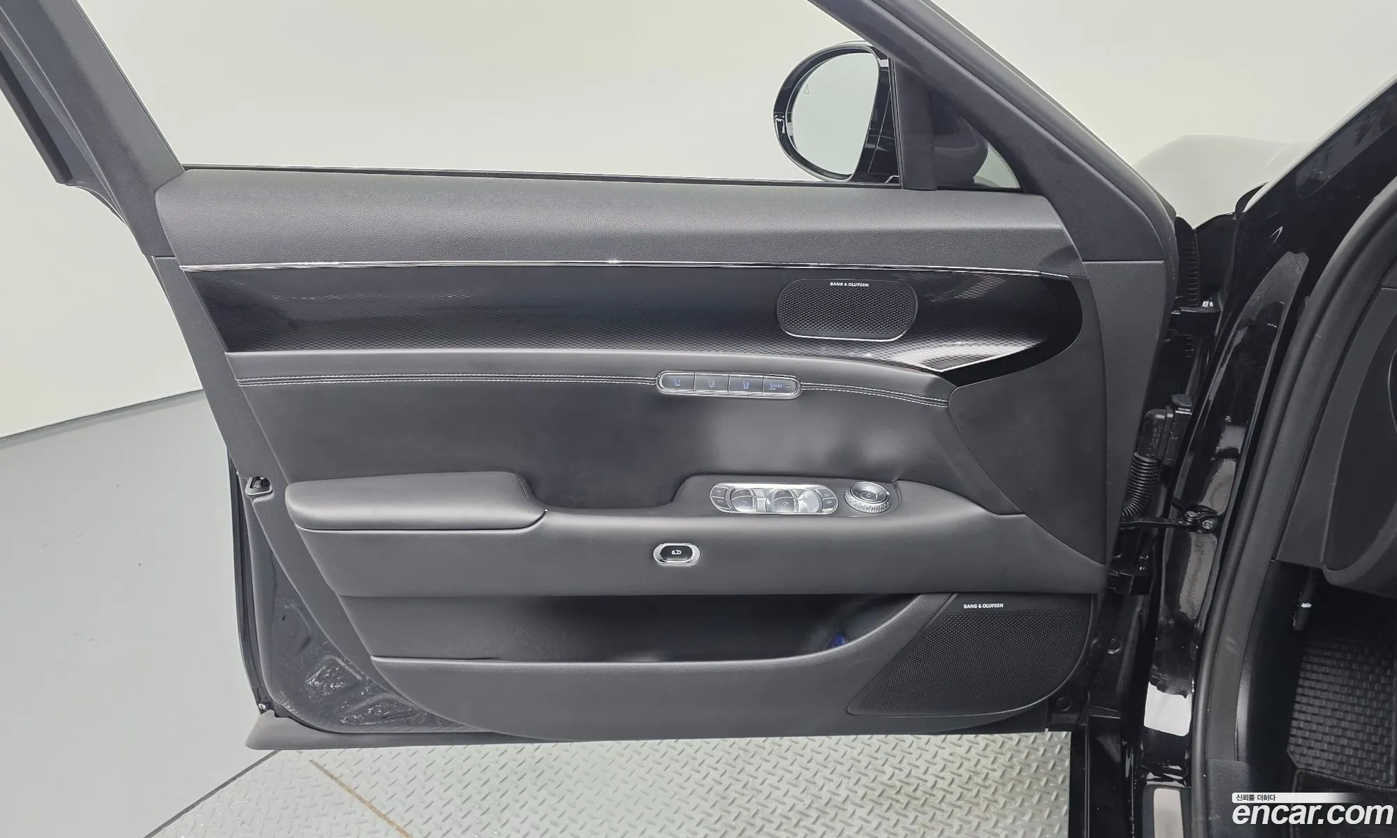 Genesis G90 2024 KMTFA41DDRU043248 — 28
