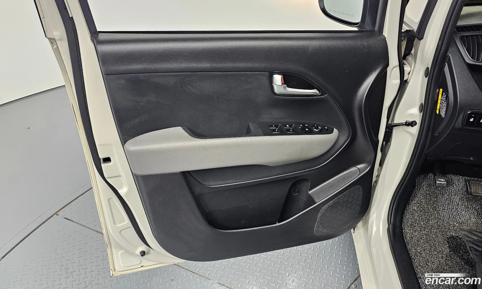 Kia Kia Ray 2023 KNACH811BPT363185 — 12