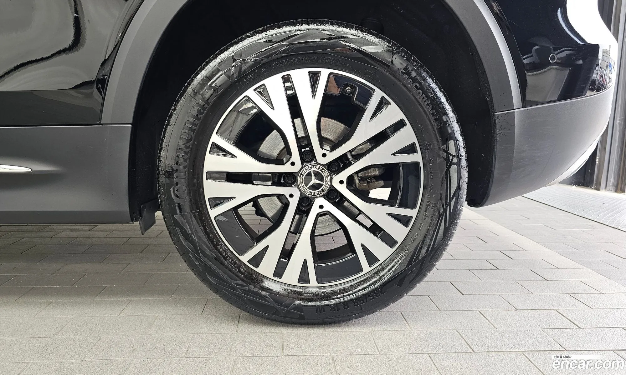 Mercedes-Benz GLB-Class X247 2024 — 35